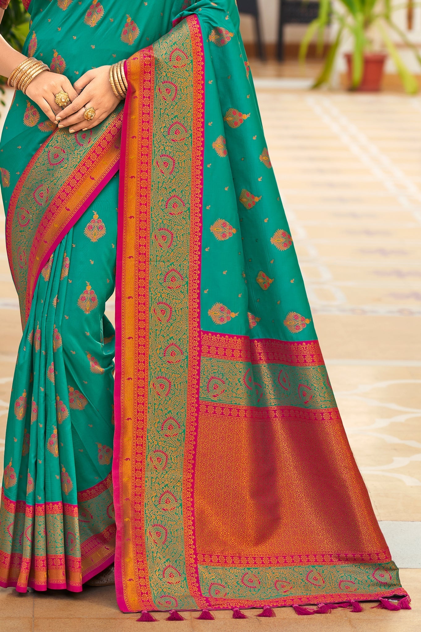 blue-woven-silk-saree-zb132376_4_SareeButa.com