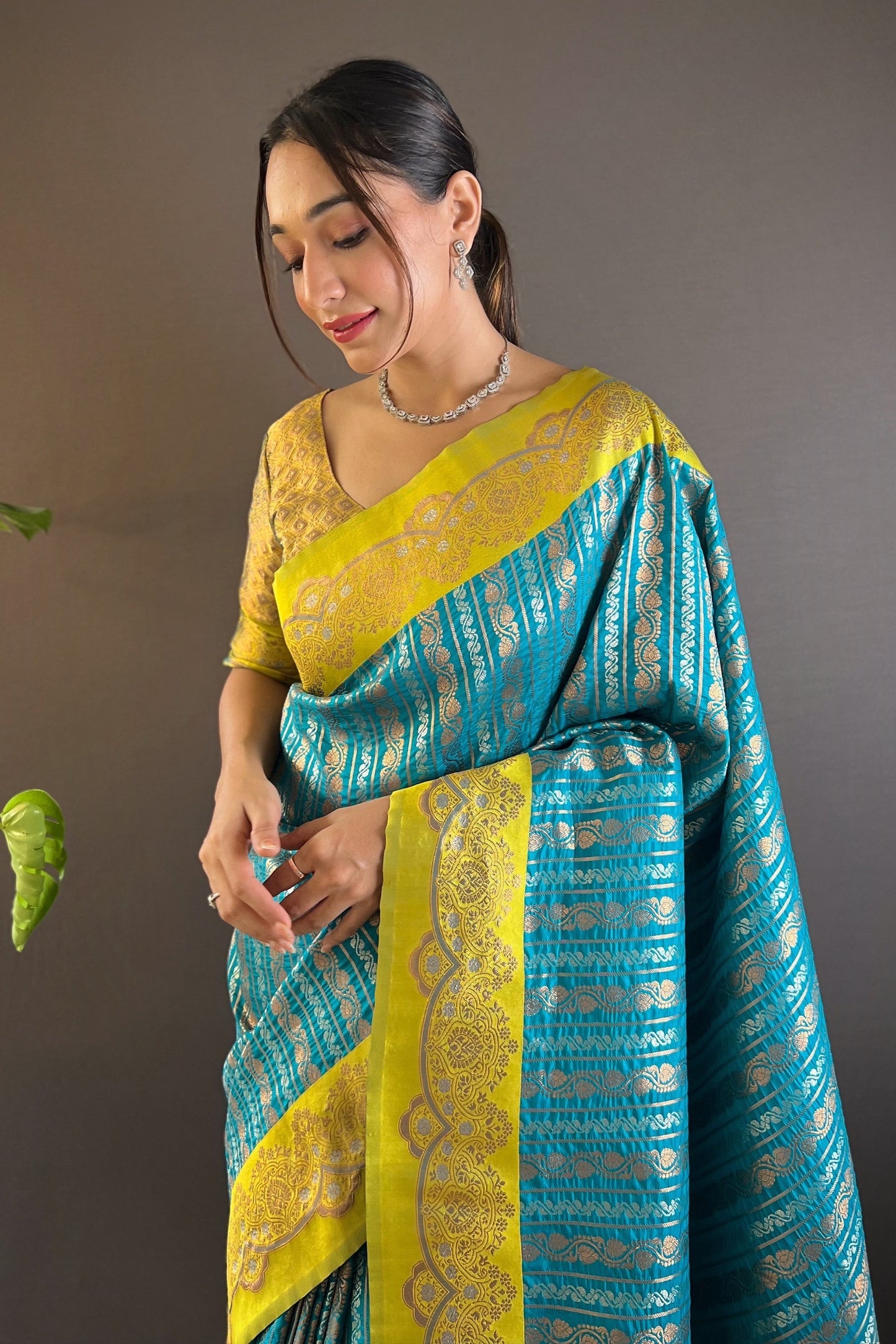 blue-woven-silk-saree-zb132644_2_SareeButa.com