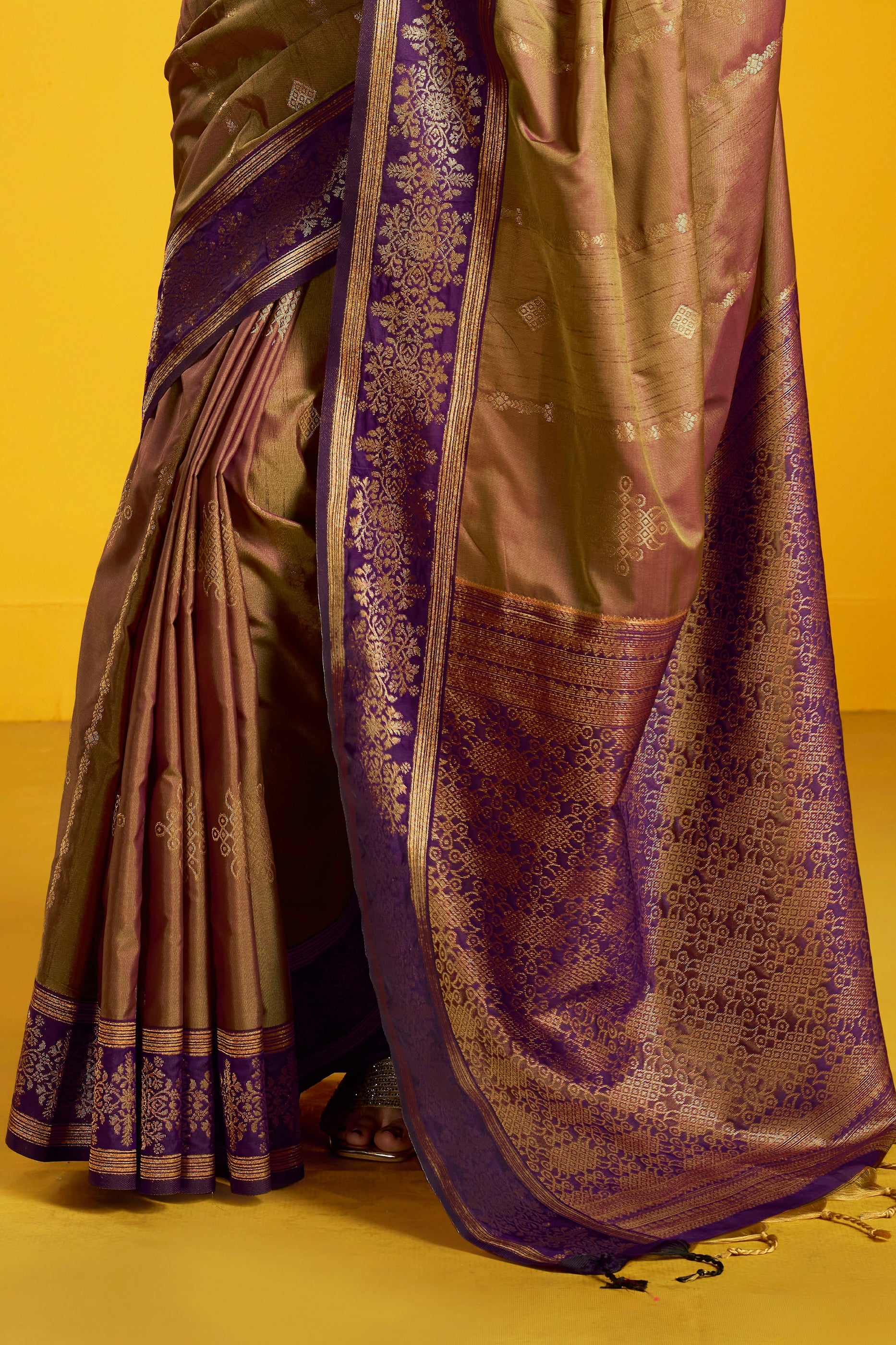 Brown Woven Silk Saree-SAR12367_5_SareeButa.com