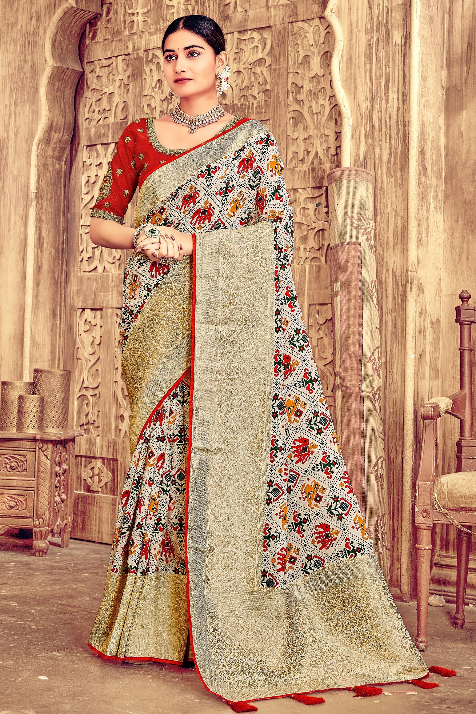 cream-patola-silk-saree-zb131947_1_SareeButa.com