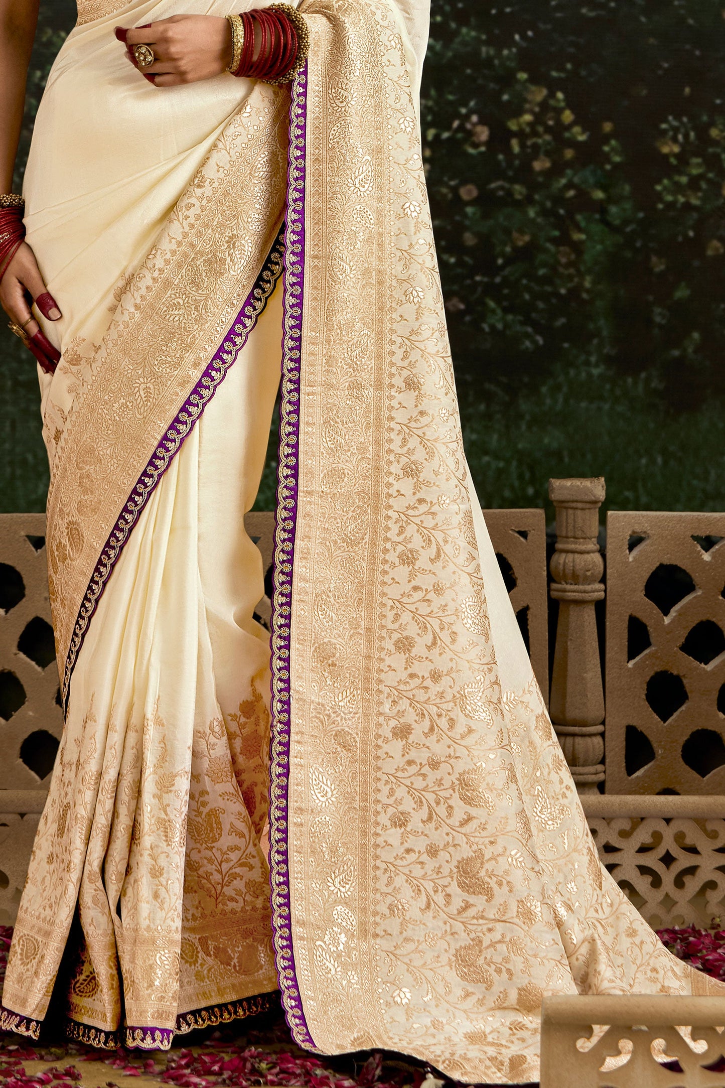 Cream Woven Organza Silk Saree-ZB133215_4_SareeButa.com