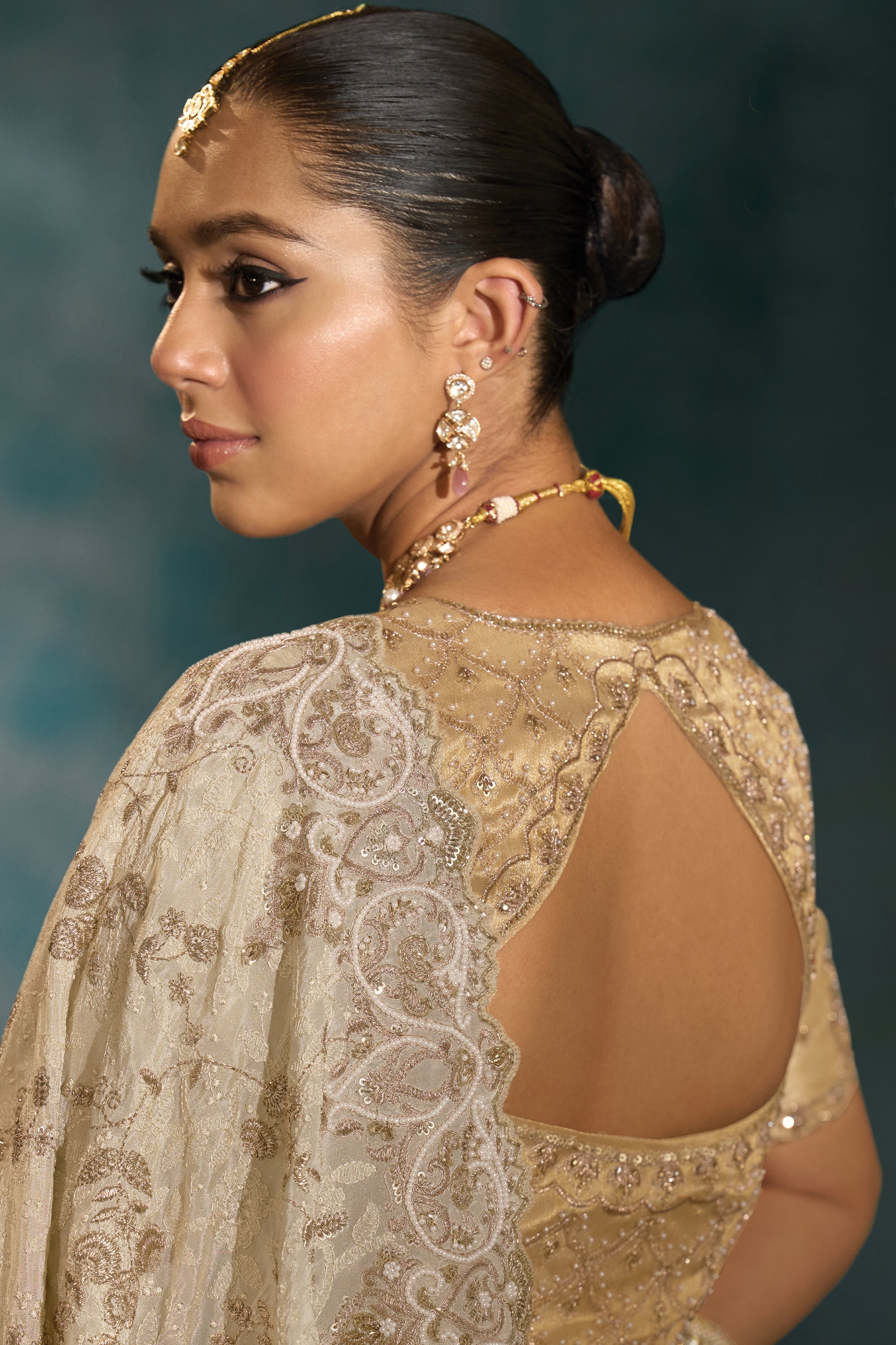 Cream Embroidered Banarasi Silk Saree-SAR10400_4_SareeButa.com