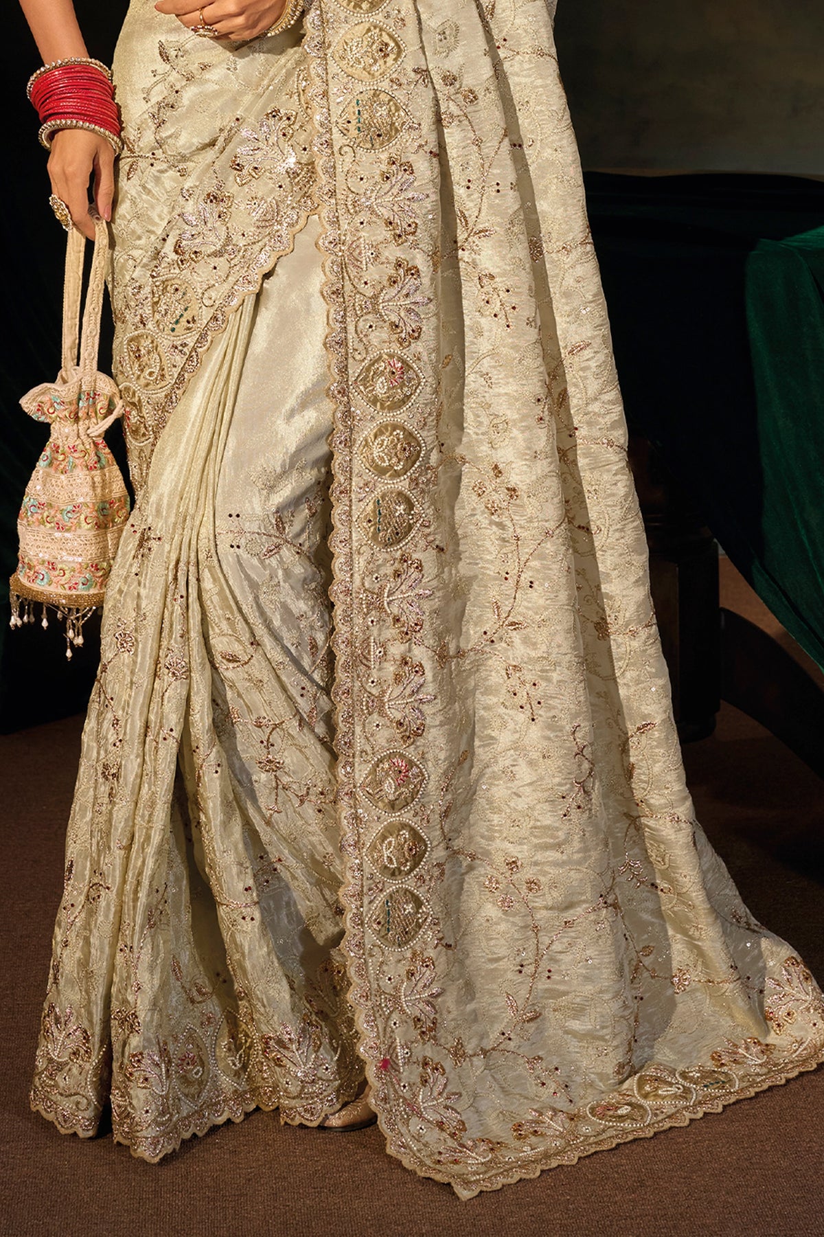 Cream Embroidered Kanjivaram Silk Saree-SAR13266_5_SareeButa.com