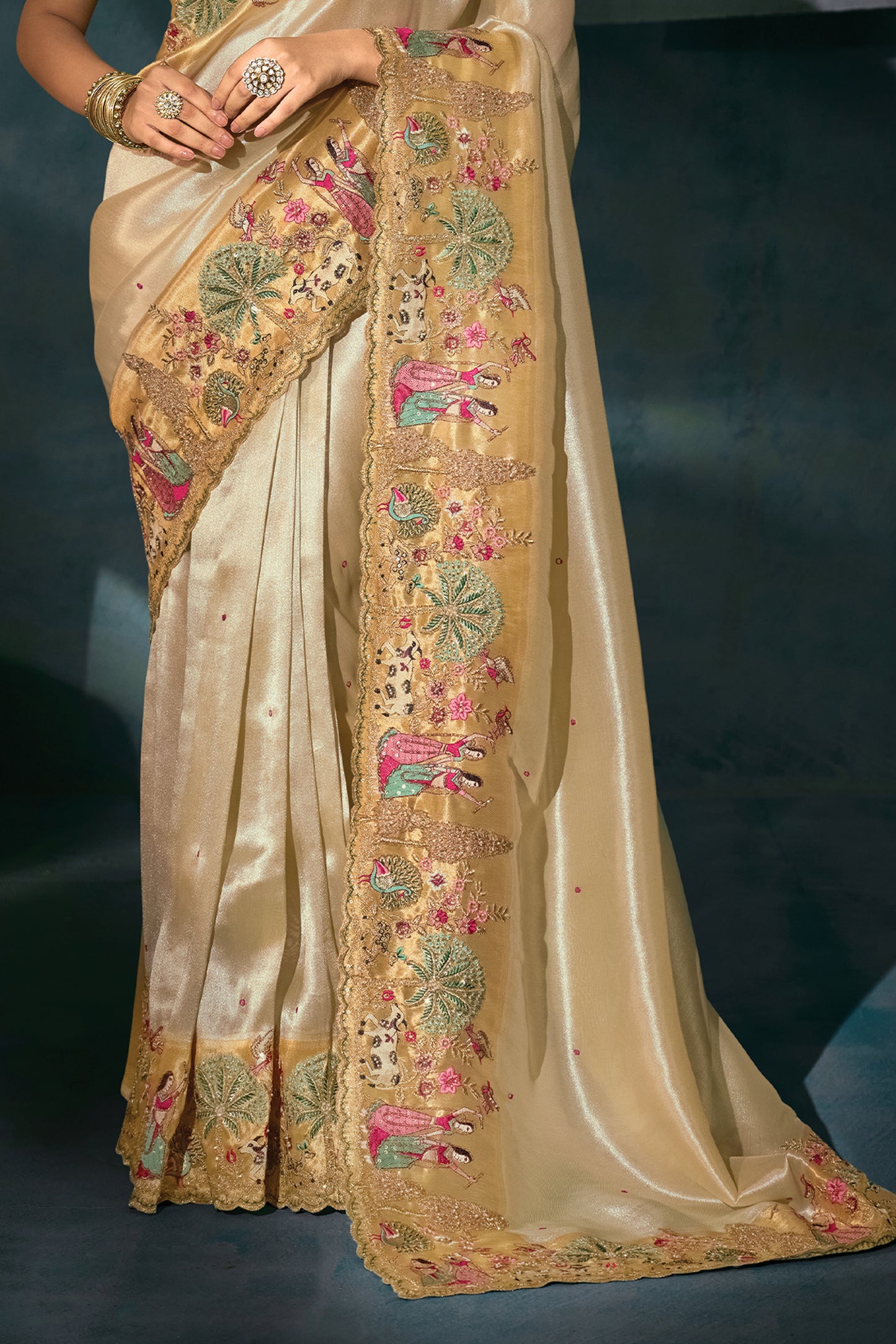 cream-embroidered-silk-saree-sar10392_6_Sareebuta.com