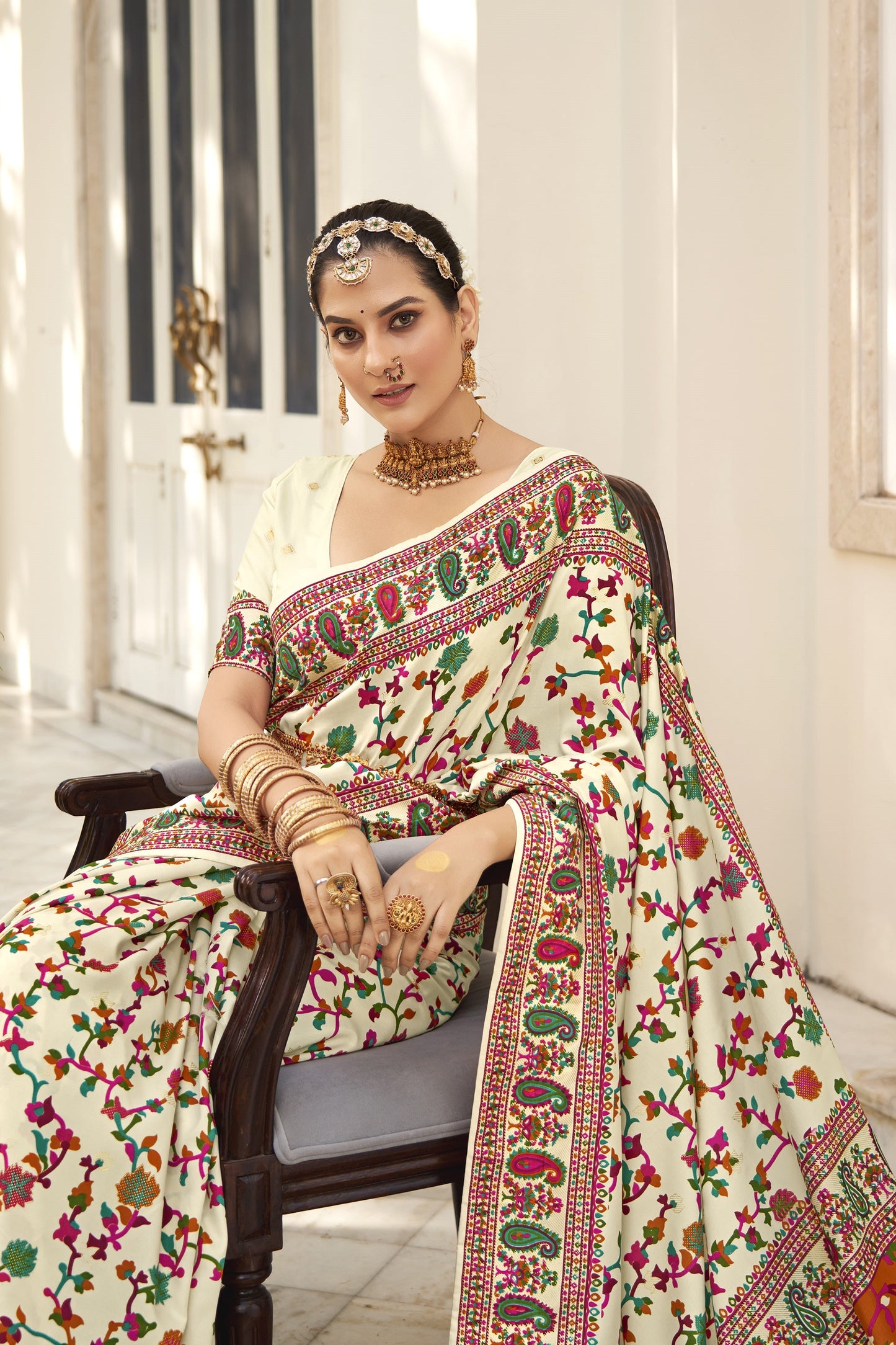 cream-tussar-silk-saree-zb130471_2_SareeButa.com