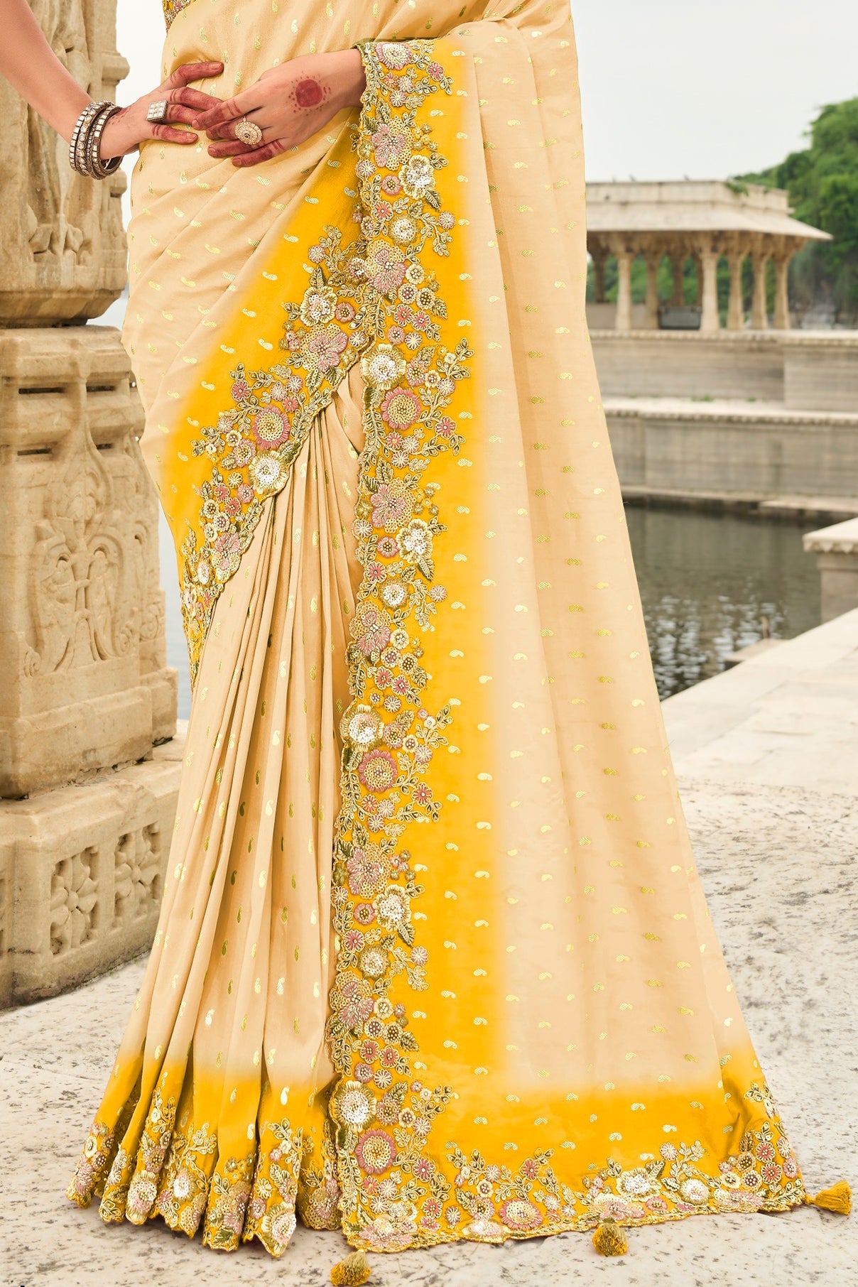 Cream Woven Banarasi Saree-ZB134490_3_SareeButa.com
