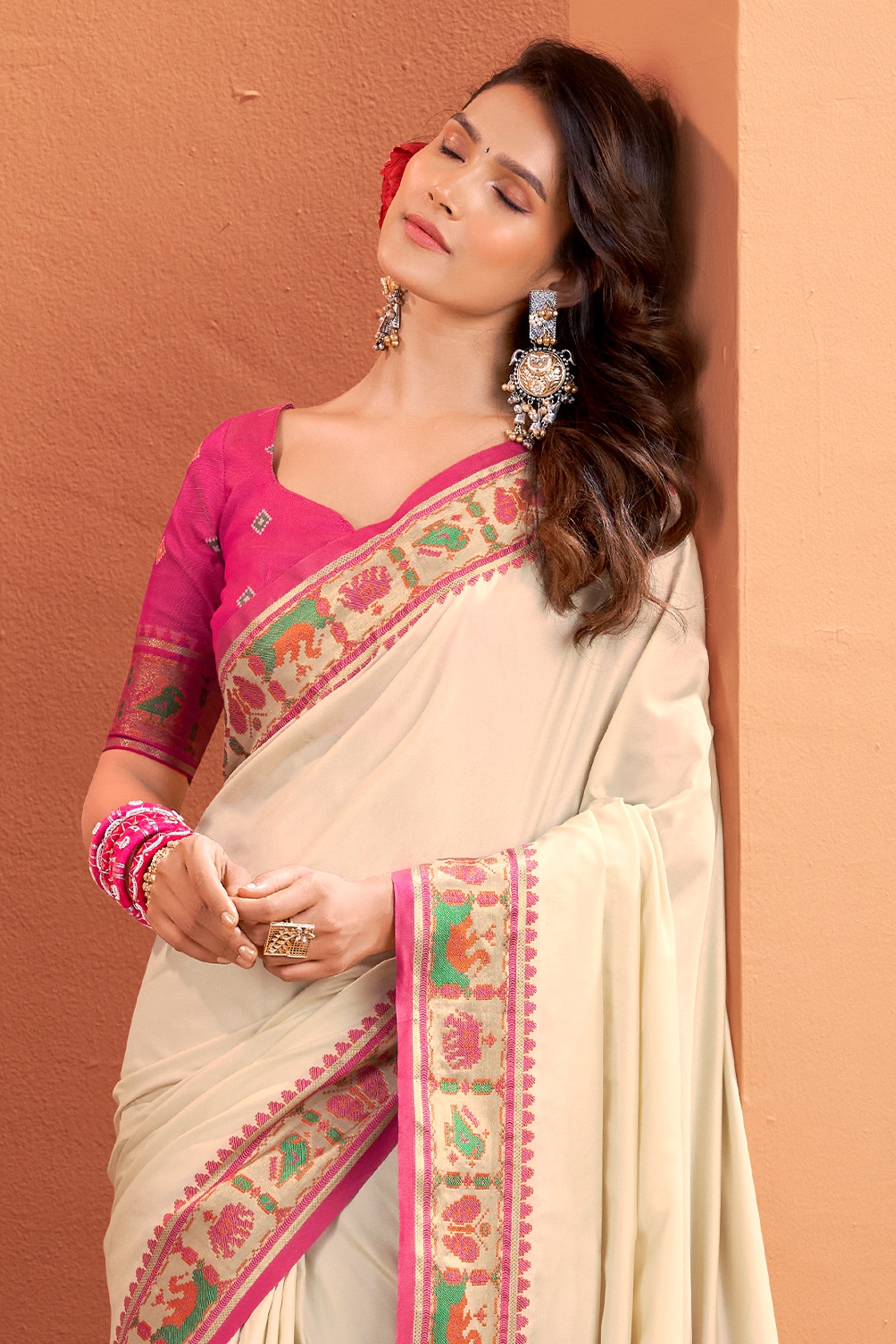 Cream Woven Patola Silk Saree-SAR10034_4_SareeButa.com