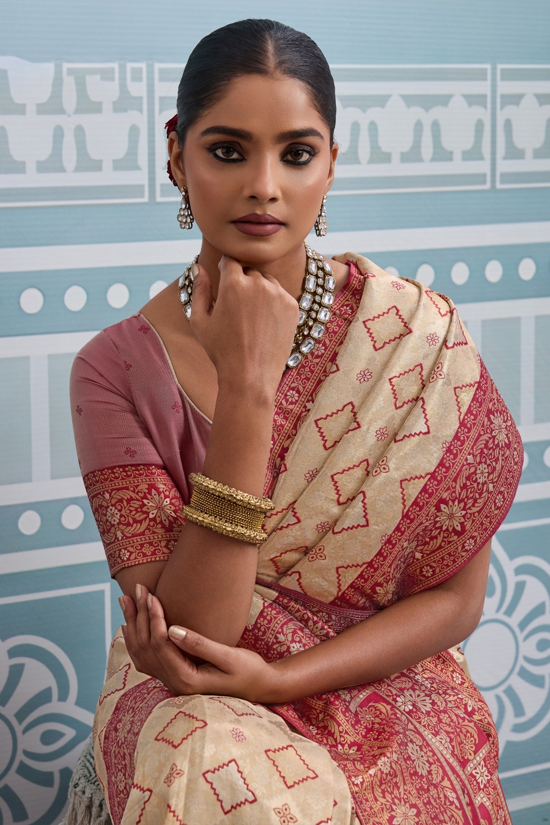Cream and Red Woven Kanjivaram Silk Saree-SAR10375_3_SareeButa.com