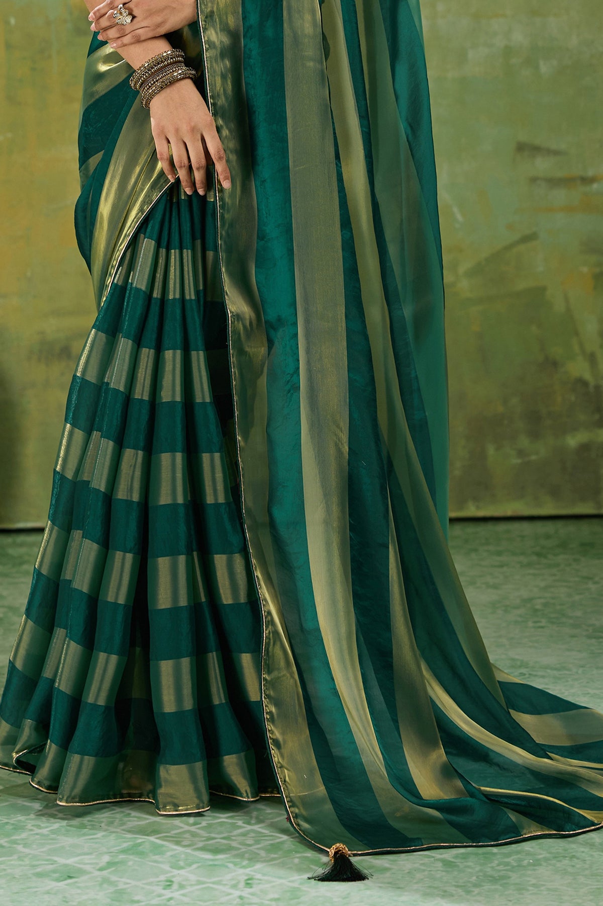 Dark Green Velvet Satin Saree With Metallic Patta-SAR12944_5_SareeButa.com