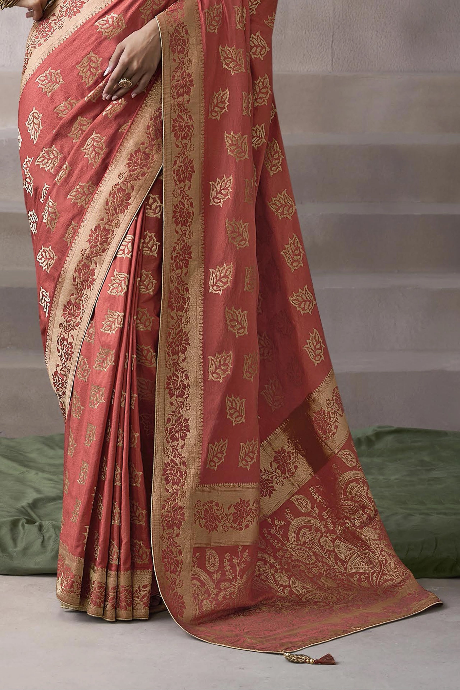 Dusty Pink Woven Crepe Silk Saree-SAR11605_5_SareeButa.com