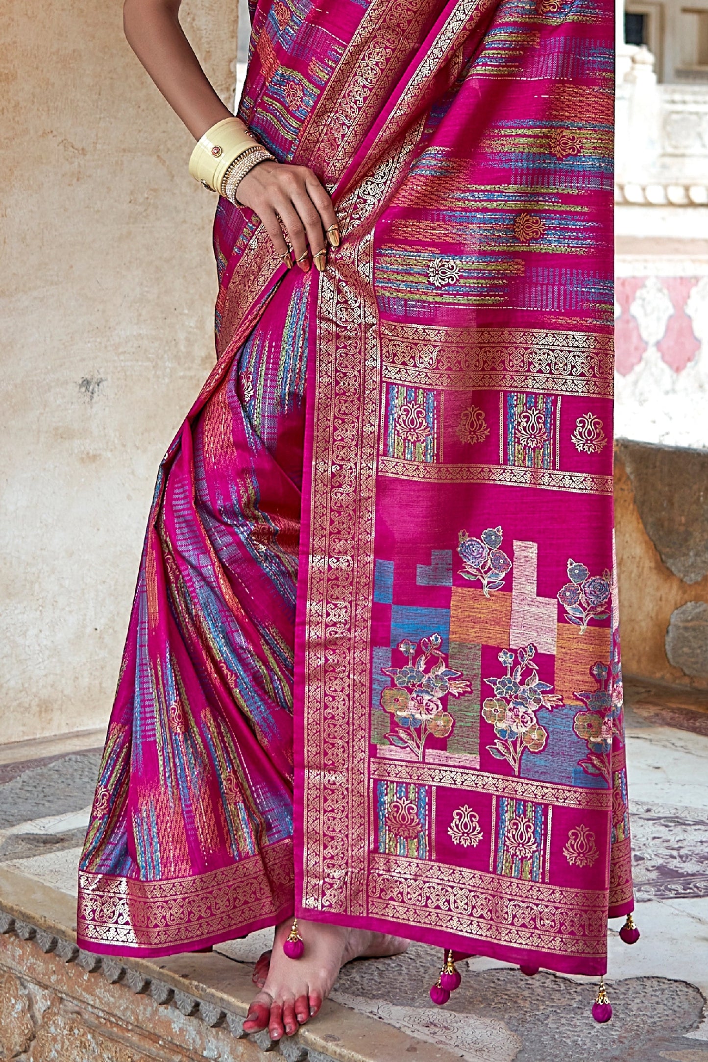 Fuchsia Pink Printed Patola Silk Saree-SAR11309_4_SareeButa.com