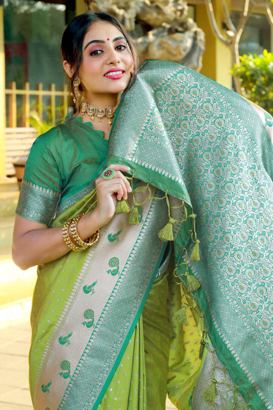 green-banarasi-saree-zb130408_2_SareeButa.com