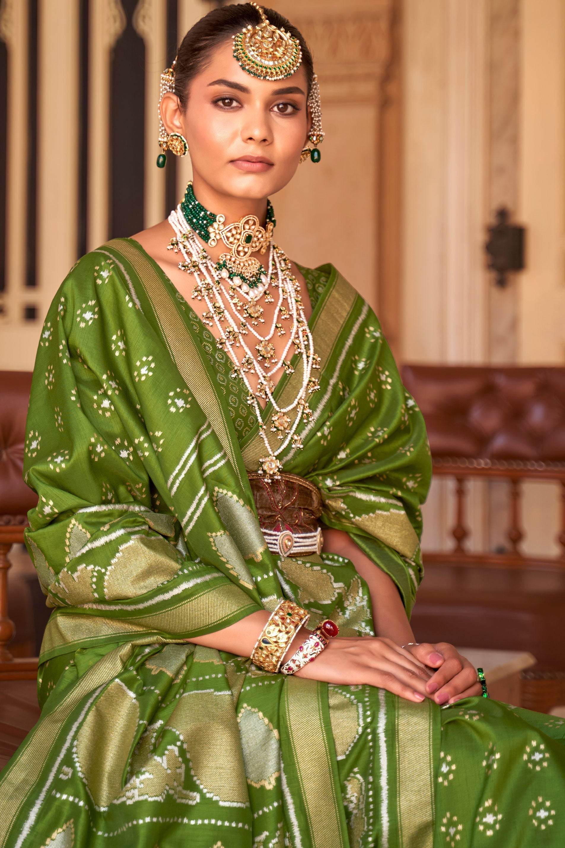 green-banarasi-silk-saree-zb130839_2_SareeButa.com