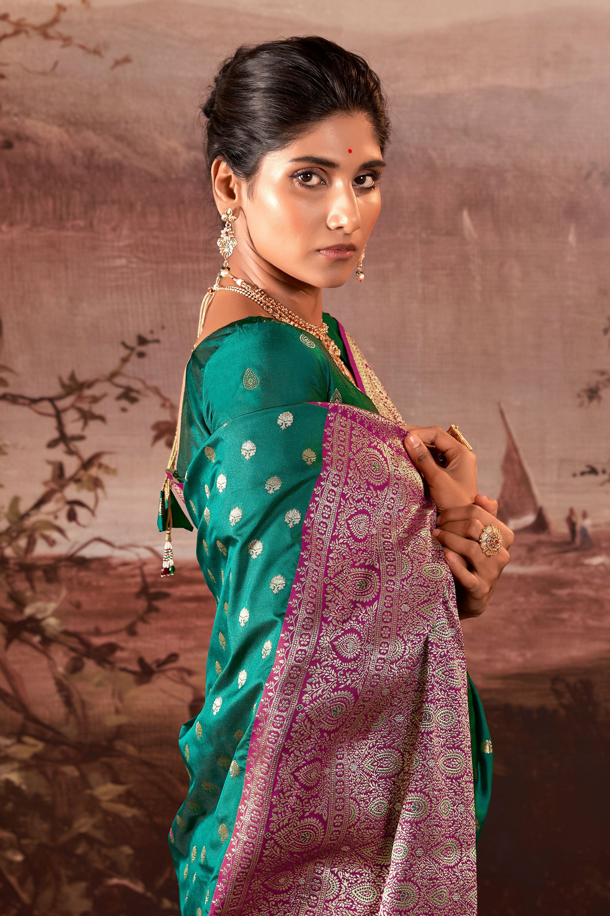 green-banarasi-silk-saree-zb131890_2_SareeButa.com