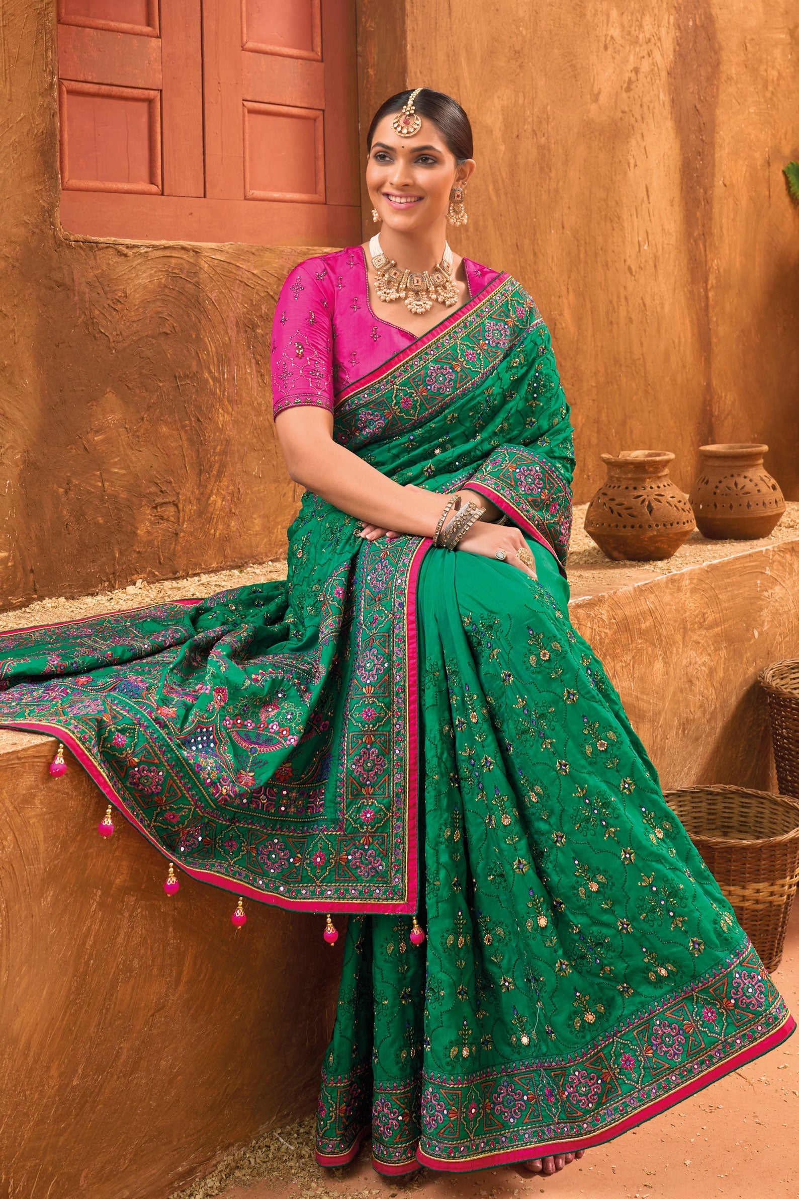 green-designer-kacchi-work-silk-saree-zb130634_3_SareeButa.com