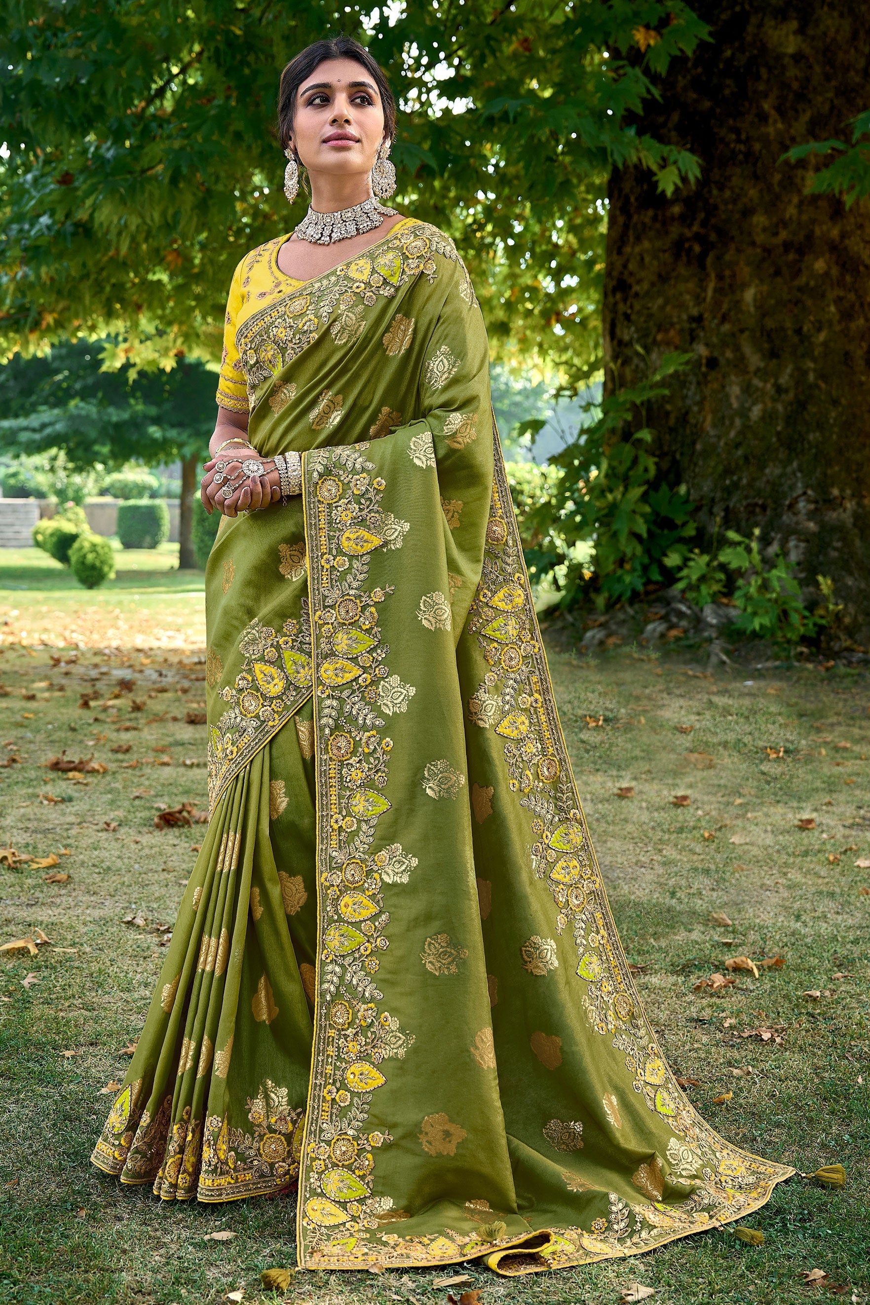 green-embroidered-banarasi-saree-zb131856_1_SareeButa.com