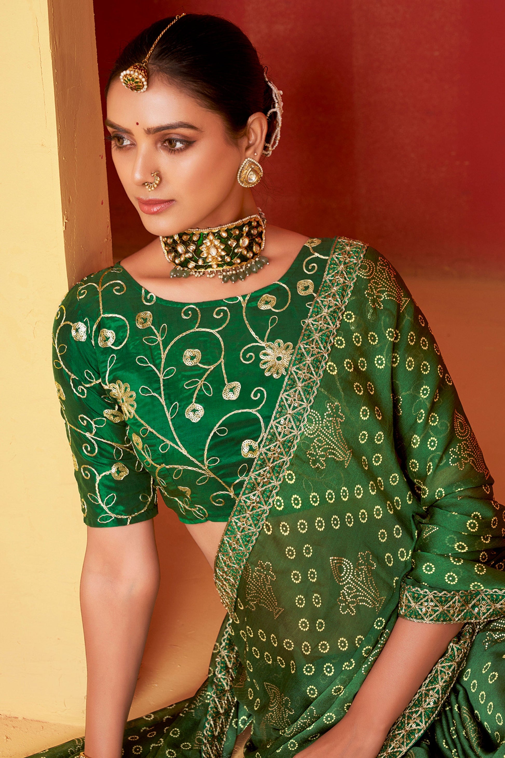 green-embroidered-chiffon-bandhani-saree-zb131250_2_SareeButa.com