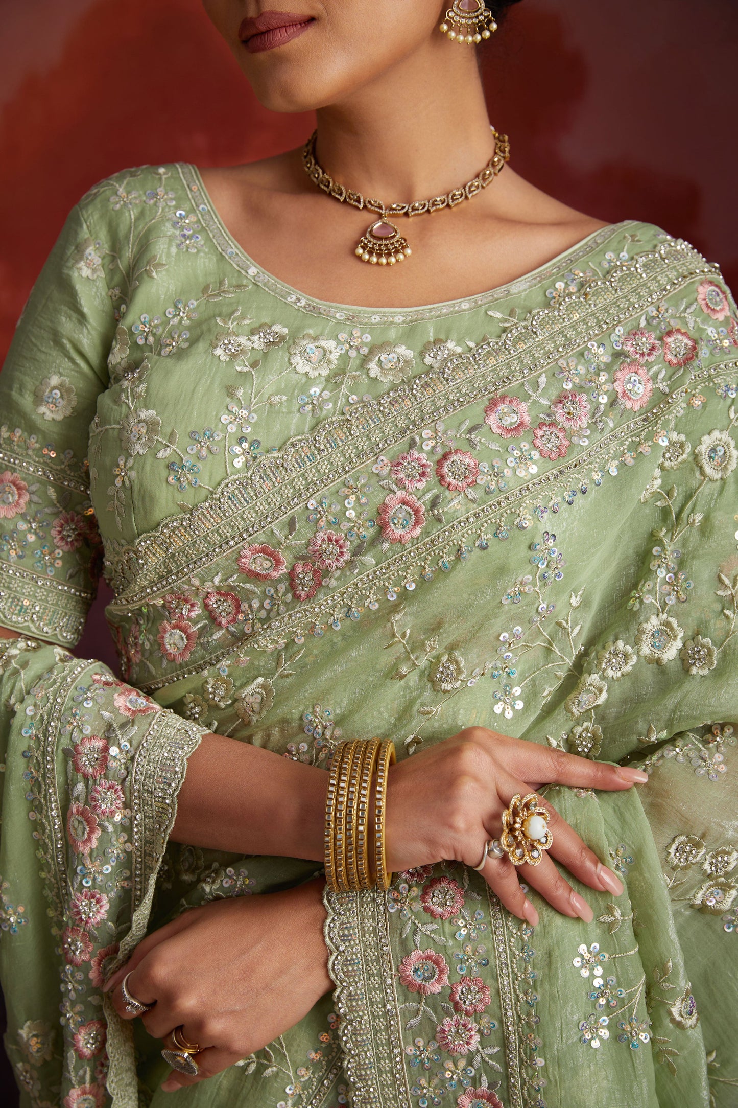 green-embroidered-organza-saree-zb133720_9_Sareebuta.com