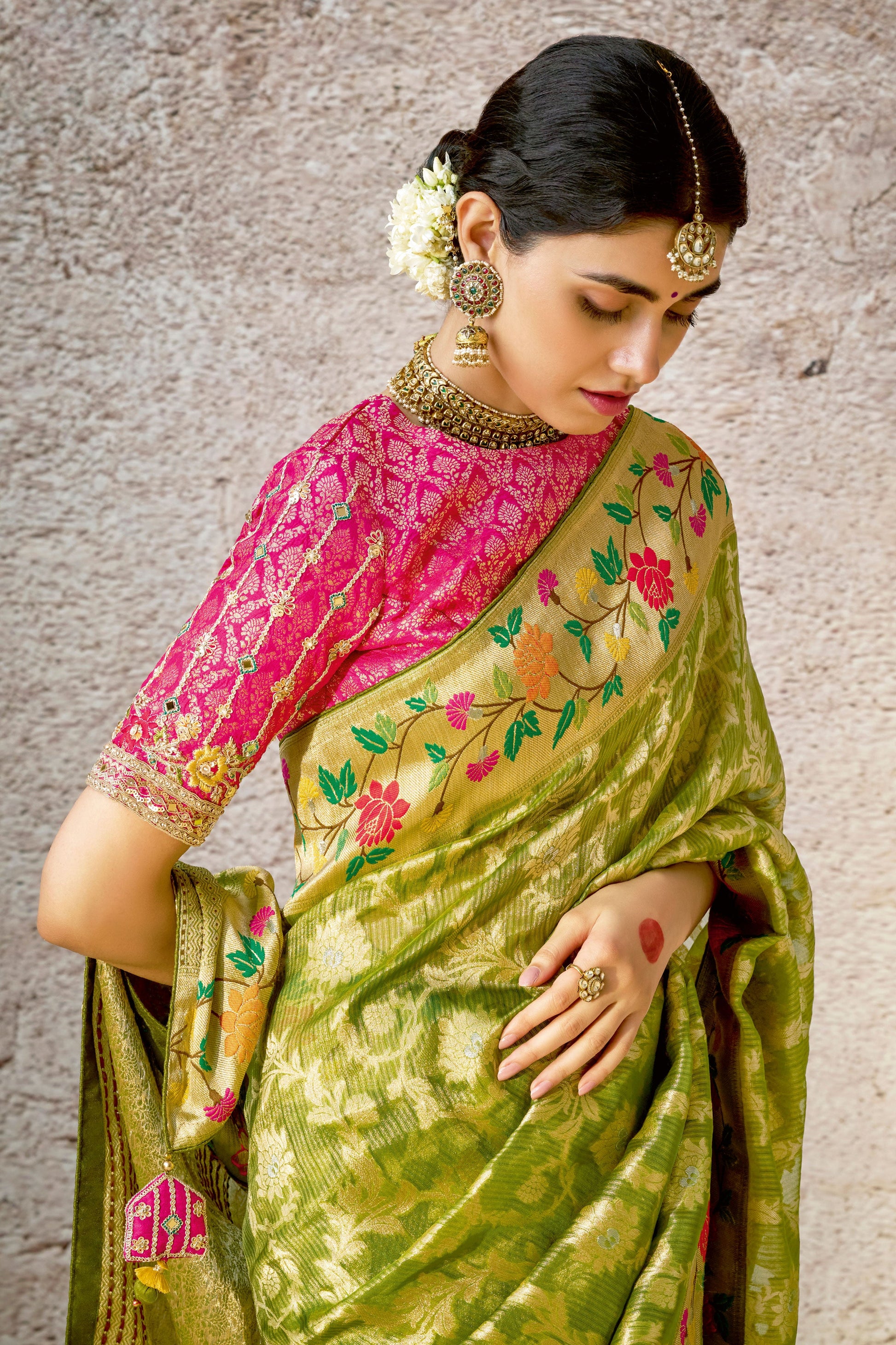 green-kora-silk-banarasi-saree-zb132843_2_SareeButa.com