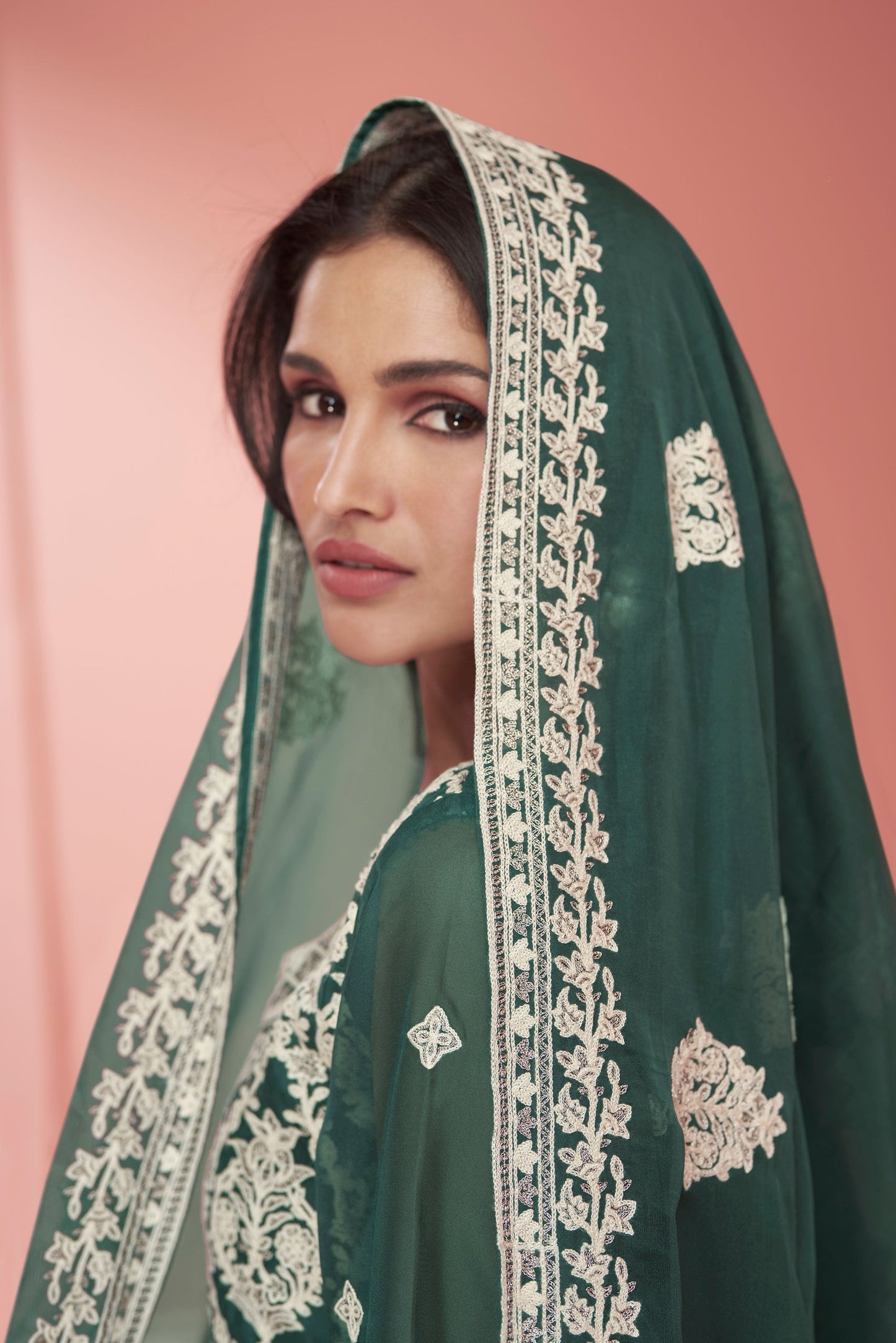 green-organza-silk-straight-suit-ss023_3_SareeButa.com