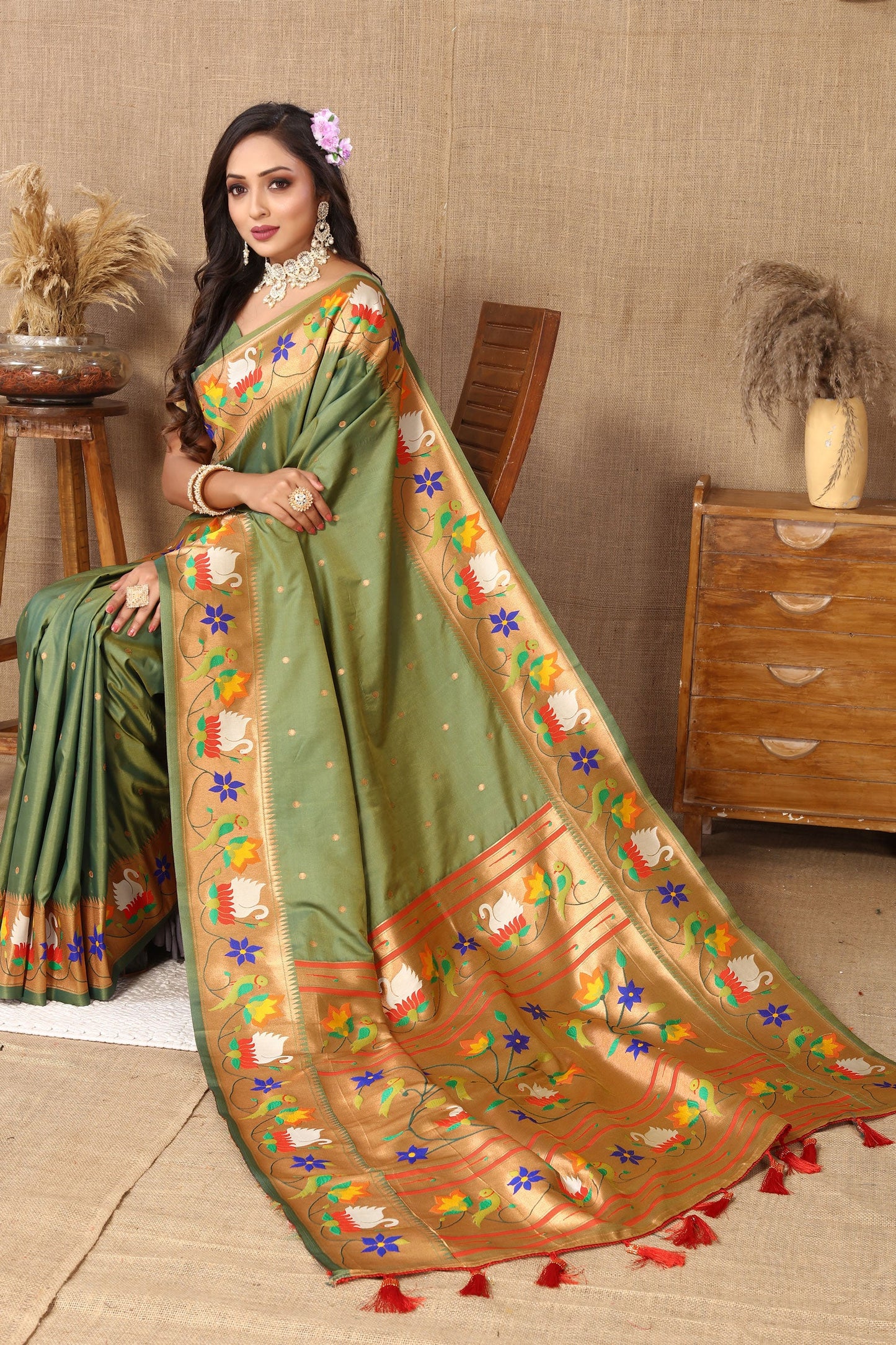 Green Paithani Silk Saree-ZB131686_3