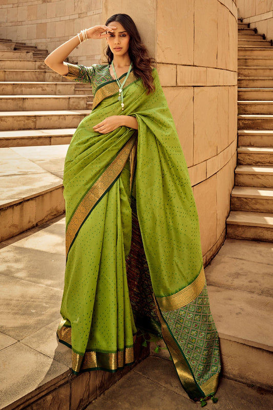 green-patola-silk-saree-zb130621_1_SareeButa.com