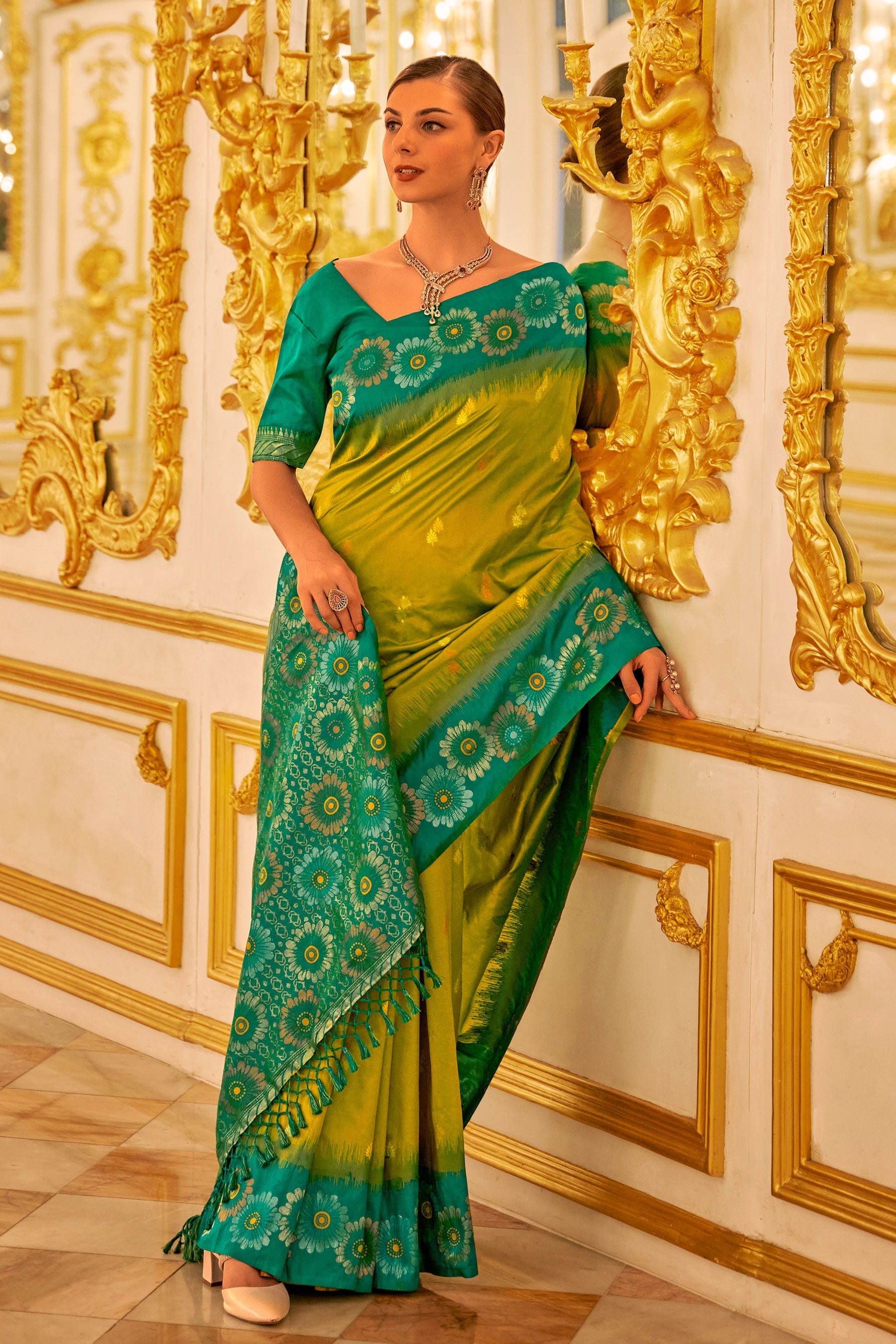 Green Woven Banarasi Silk Saree-ZB131345_3