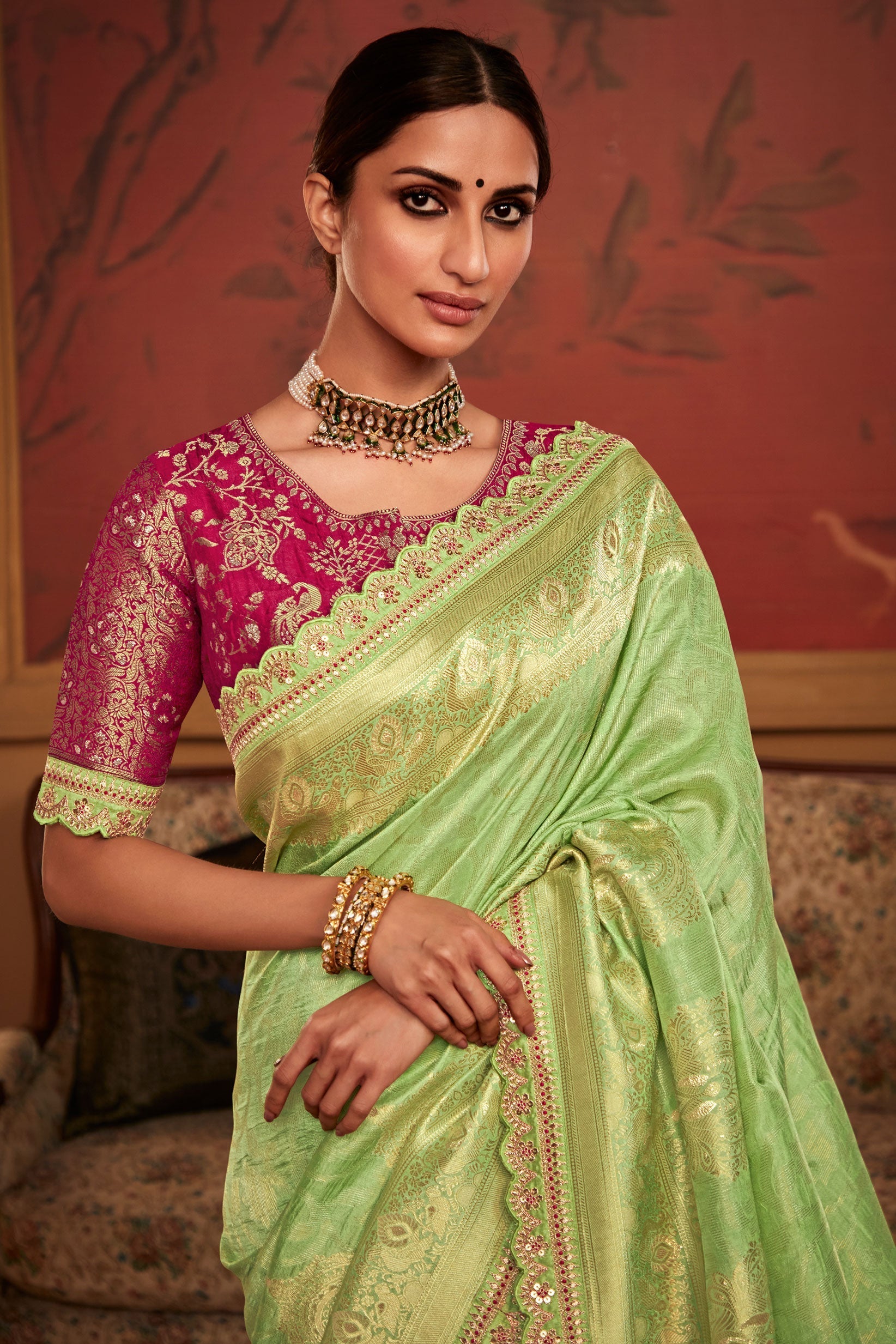 green-woven-dola-silk-saree-zb131424_2_SareeButa.com