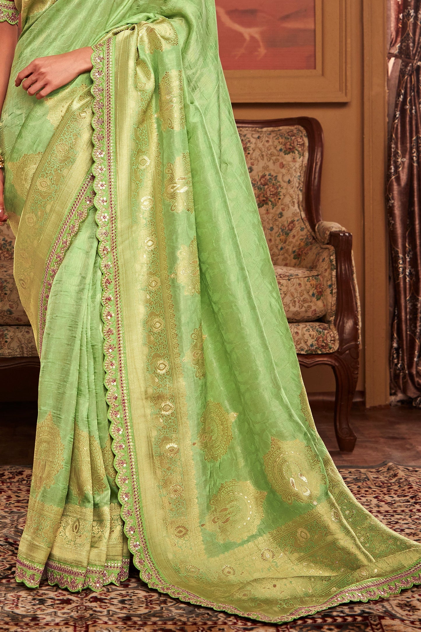 green-woven-dola-silk-saree-zb131424_4_SareeButa.com
