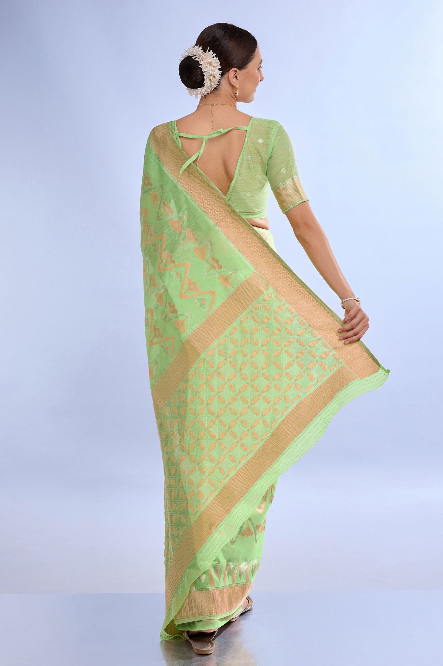 green-woven-linen-saree-zb132210_2_SareeButa.com