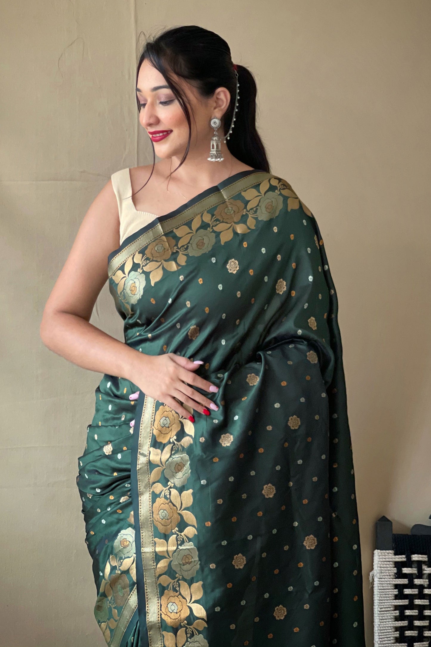 green-woven-silk-saree-zb131617_2_SareeButa.com