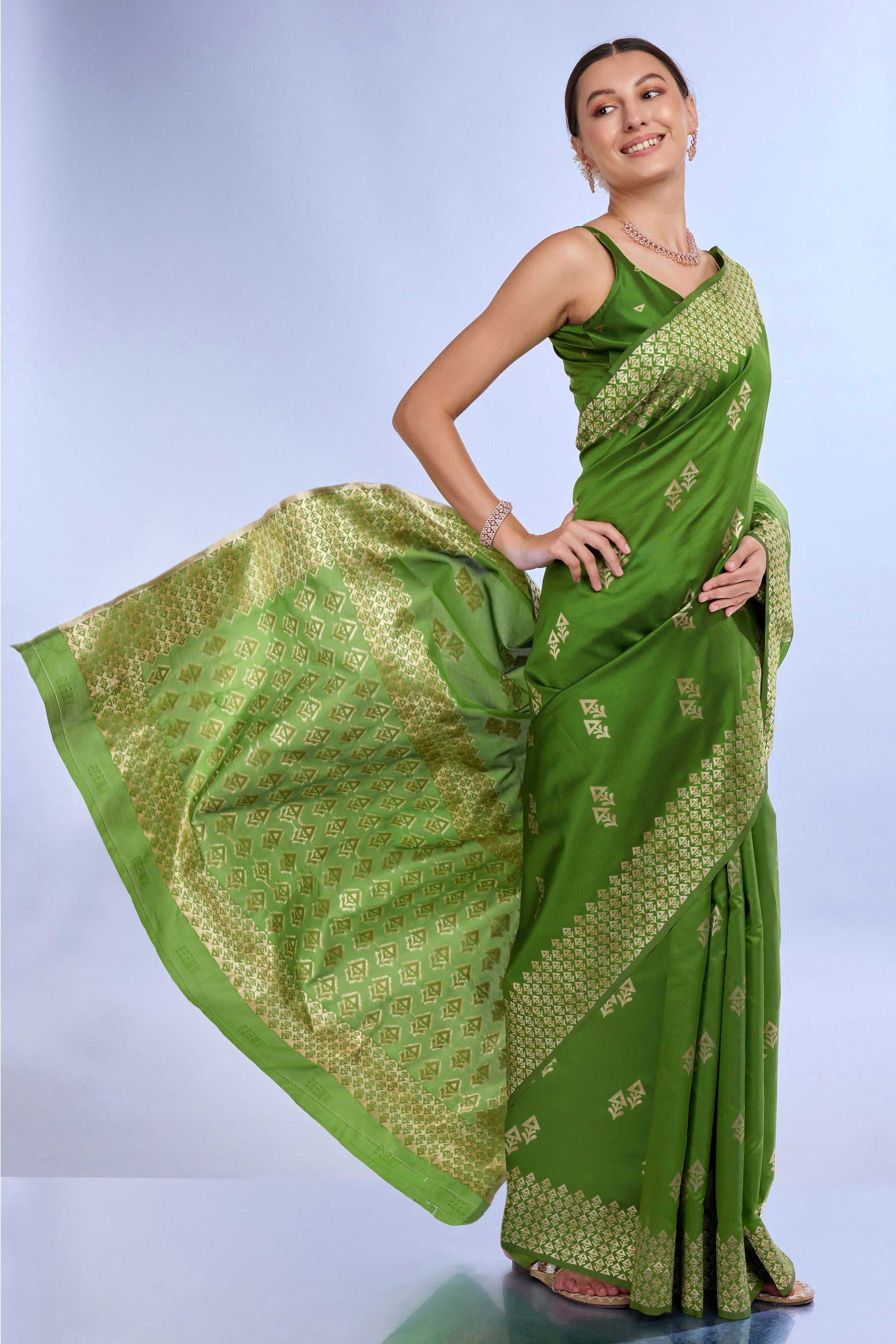 Green Woven Silk Saree-ZB132190_3