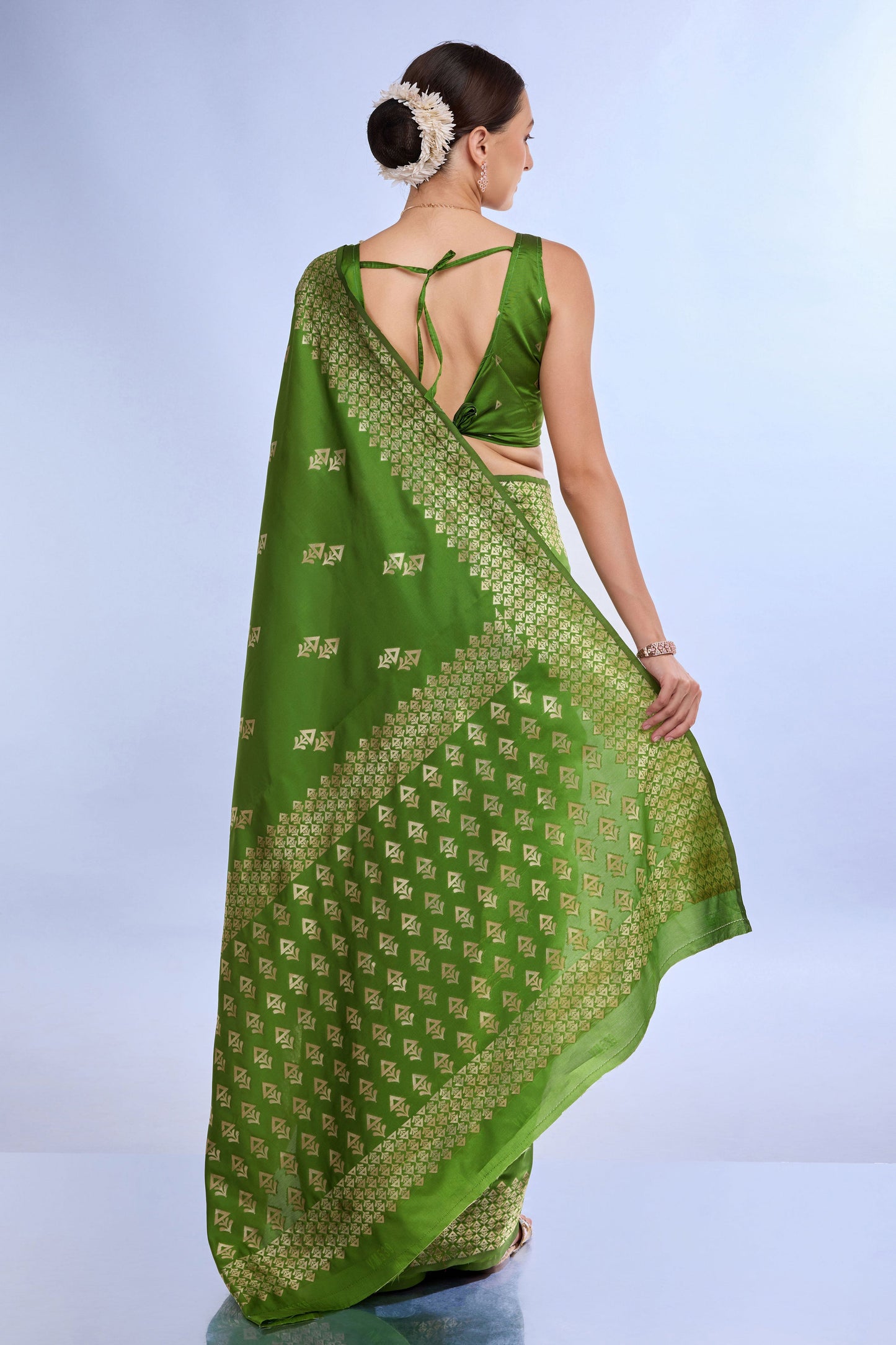 Green Woven Silk Saree-ZB132190_4