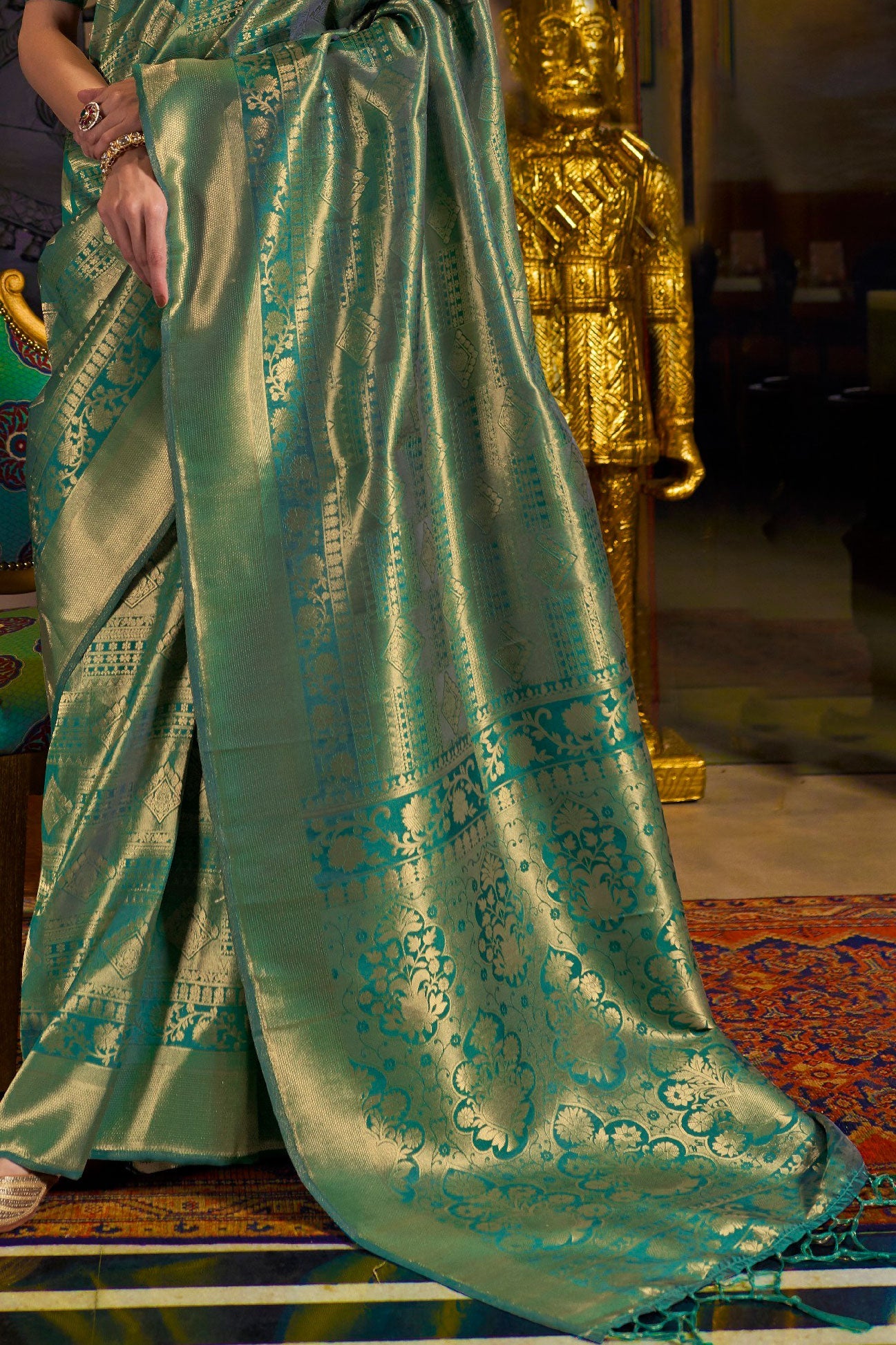 green-woven-silk-saree-zb140030_3_SareeButa.com