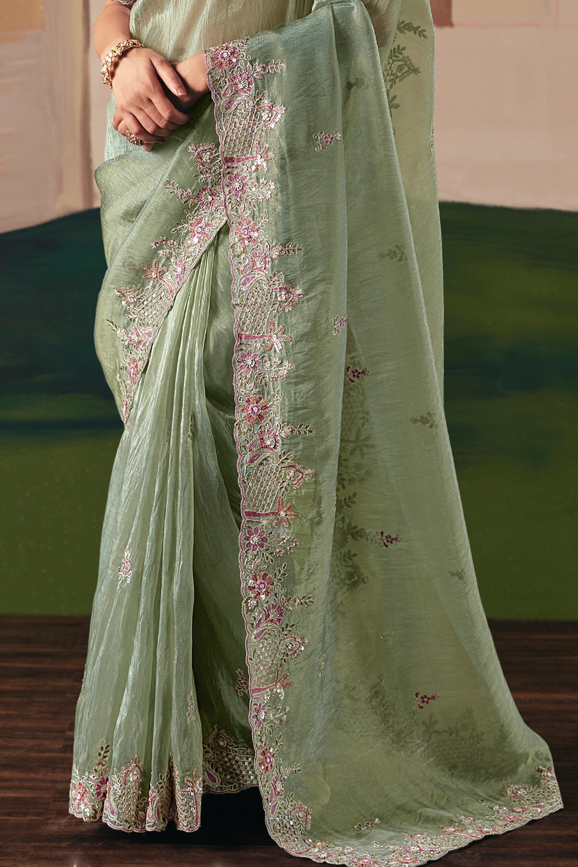 green-embroidered-organza-saree-sar10557_6_Sareebuta.com