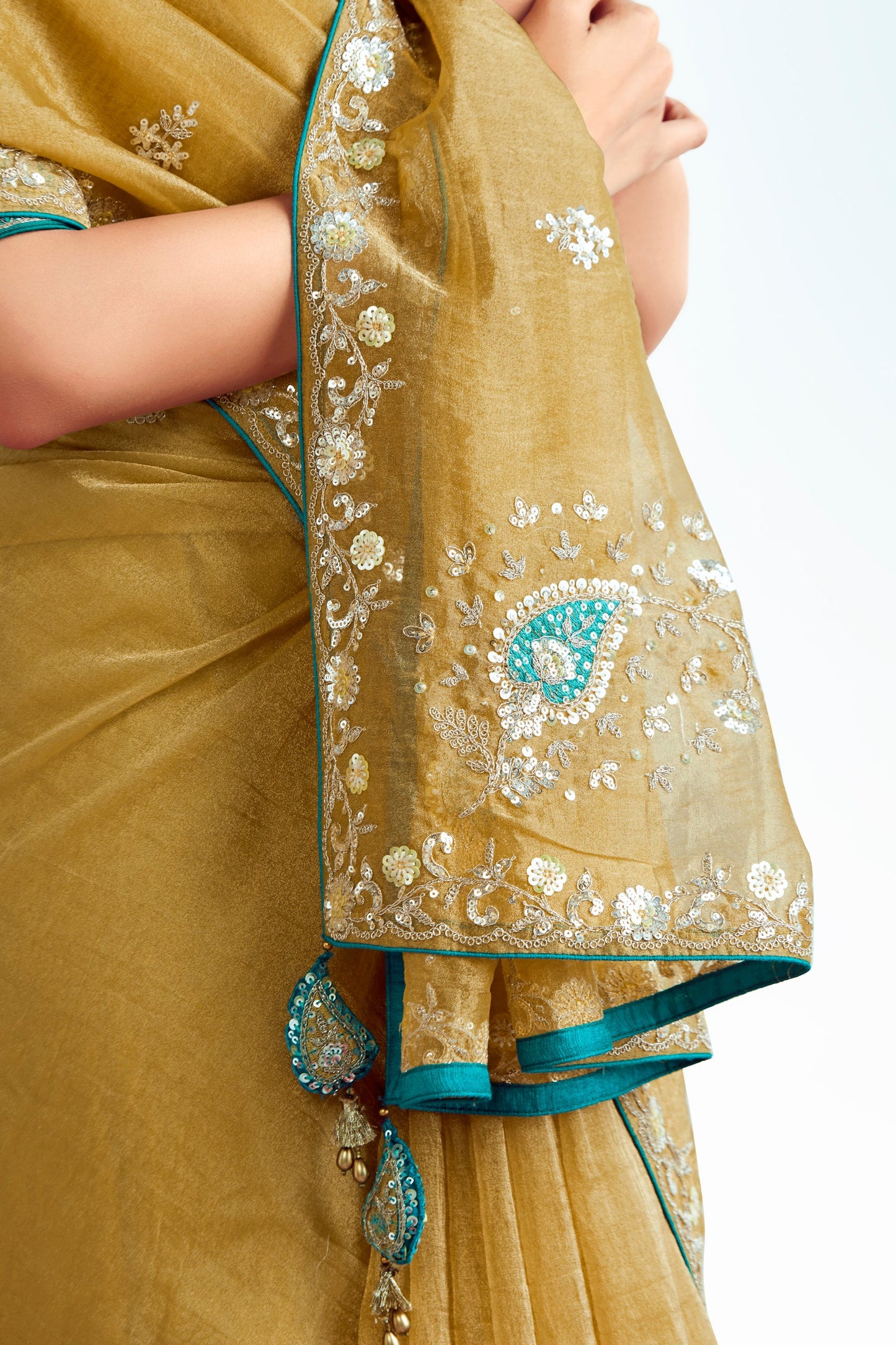 Green Embroidered Organza Saree-ZB134781_5_SareeButa.com