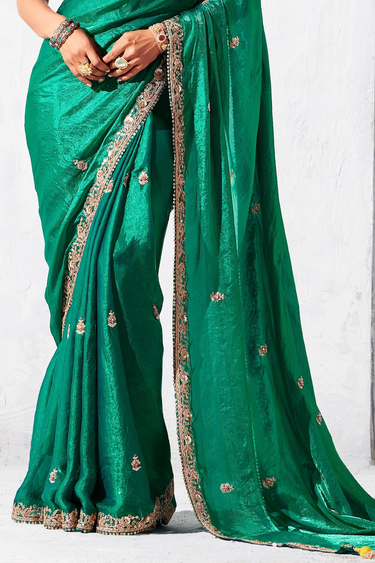 green-embroidered-tissue-organza-saree-sar10564_6_Sareebuta.com