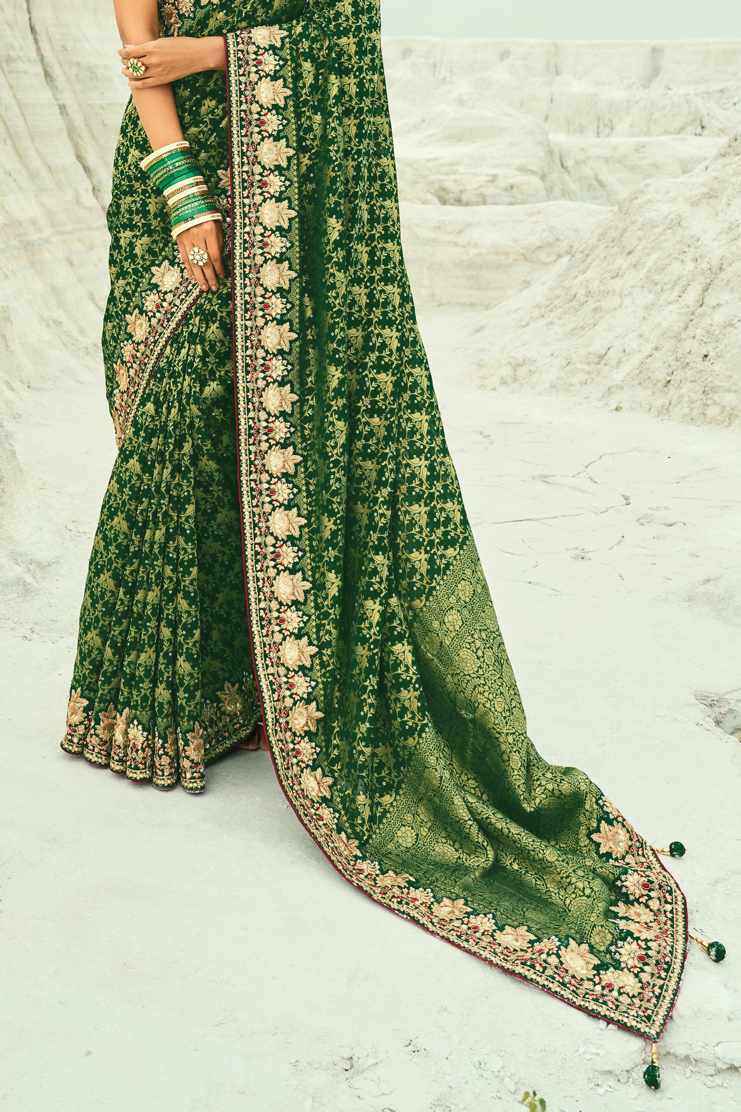green-georgette-bandhani-saree-sar10295_7_Sareebuta.com