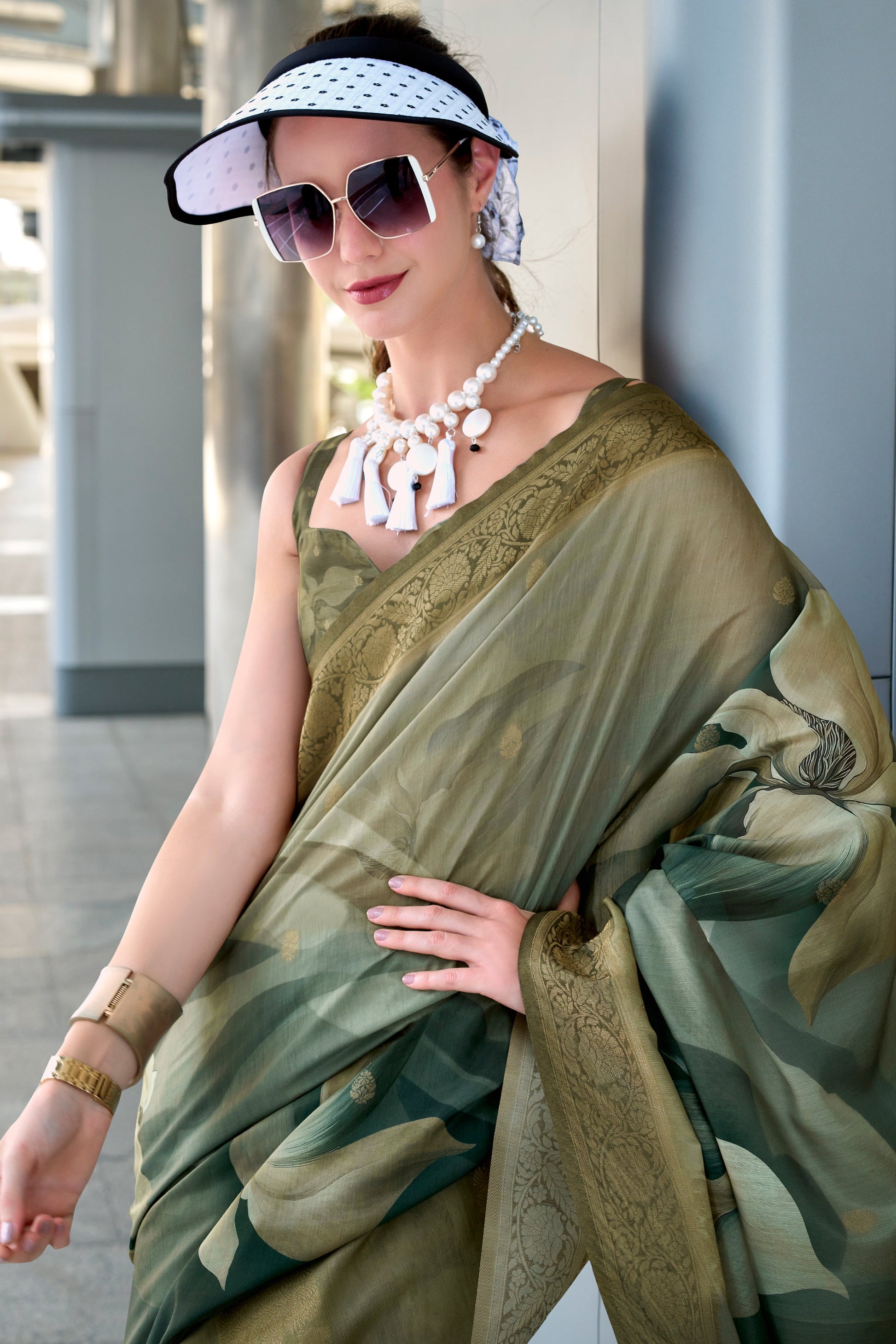 Green Jacqaurd Silk Saree-ZB133857_2_SareeButa.com