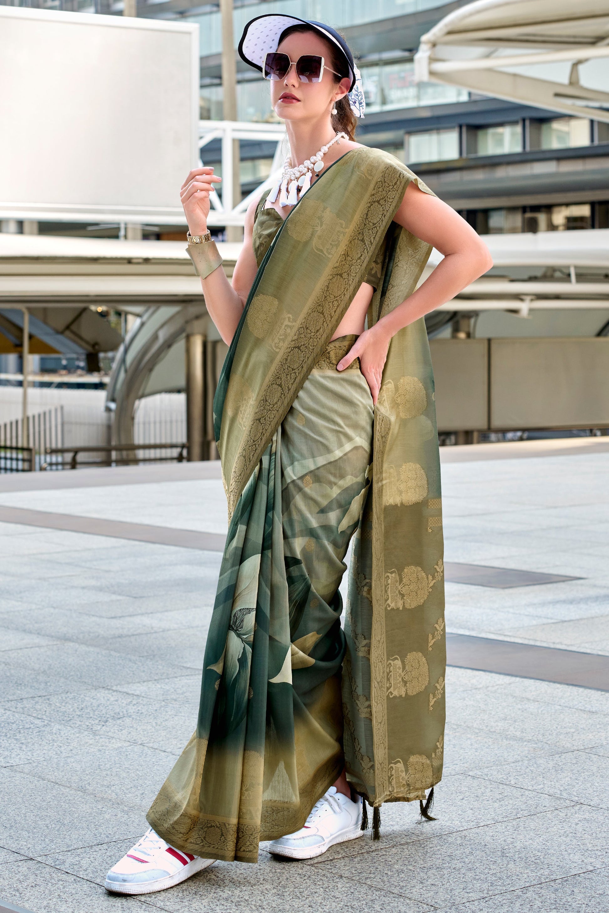 Green Jacqaurd Silk Saree-ZB133857_3_SareeButa.com