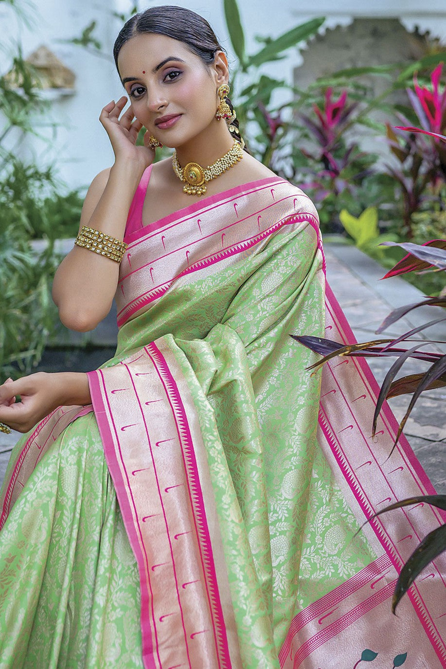 green-paithani-silk-saree-zb131601_2_SareeButa.com