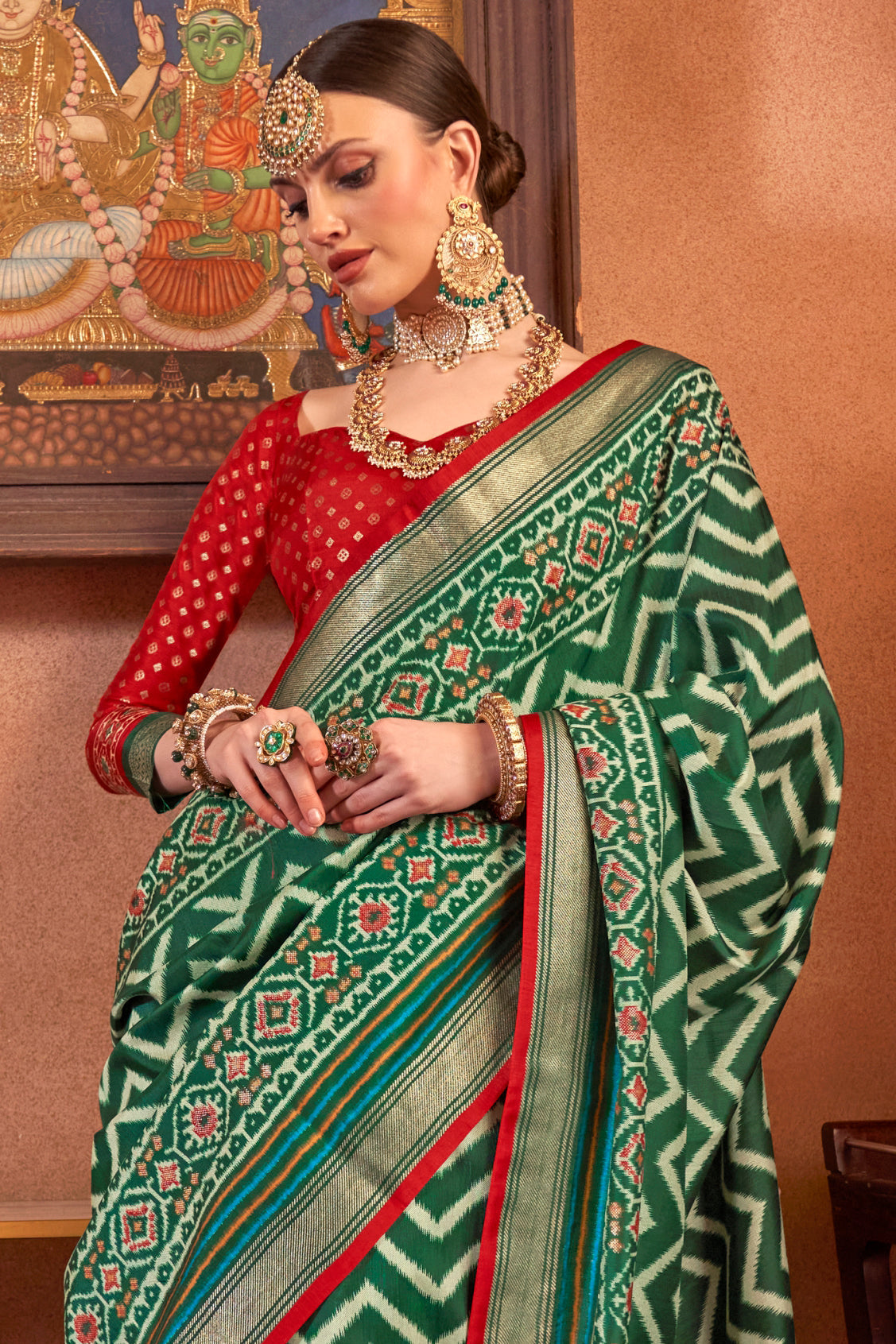 green-patola-silk-saree-zb132058_3_SareeButa.com