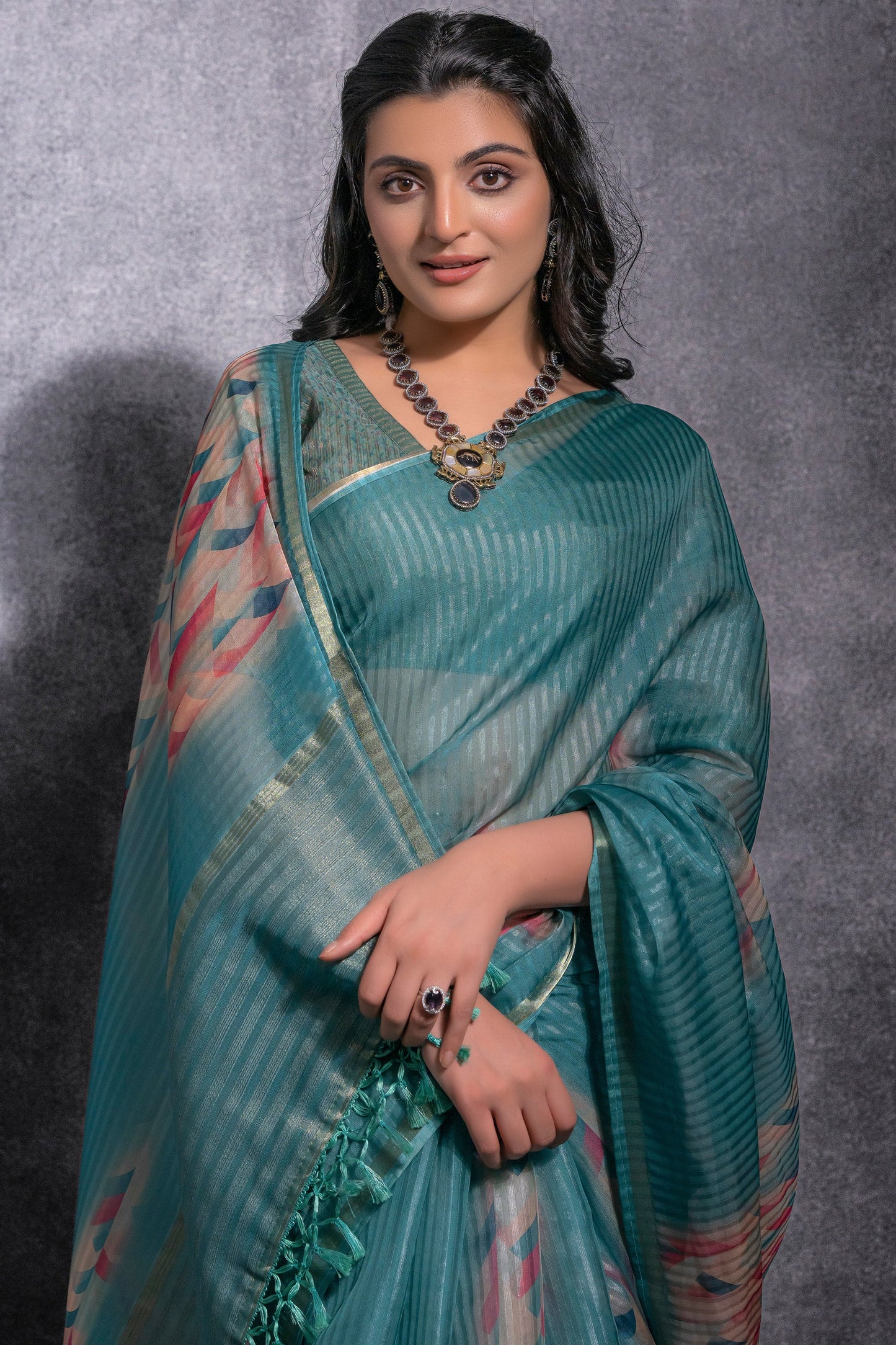 green-printed-linen-silk-saree-zb132509_2_SareeButa.com