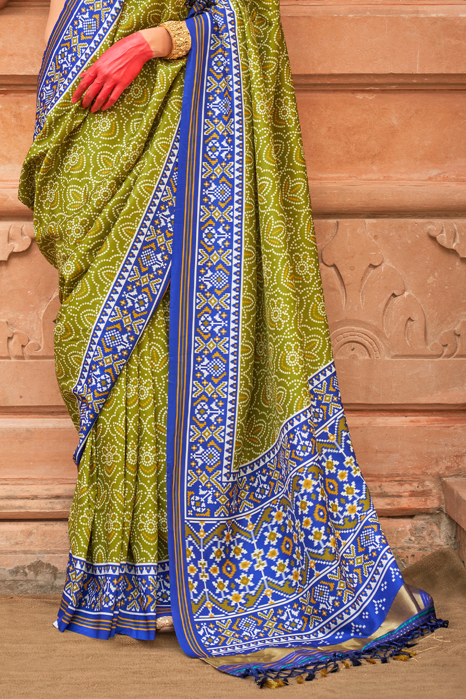 Green Printed Patola Silk Saree-ZB133616_4_SareeButa.com