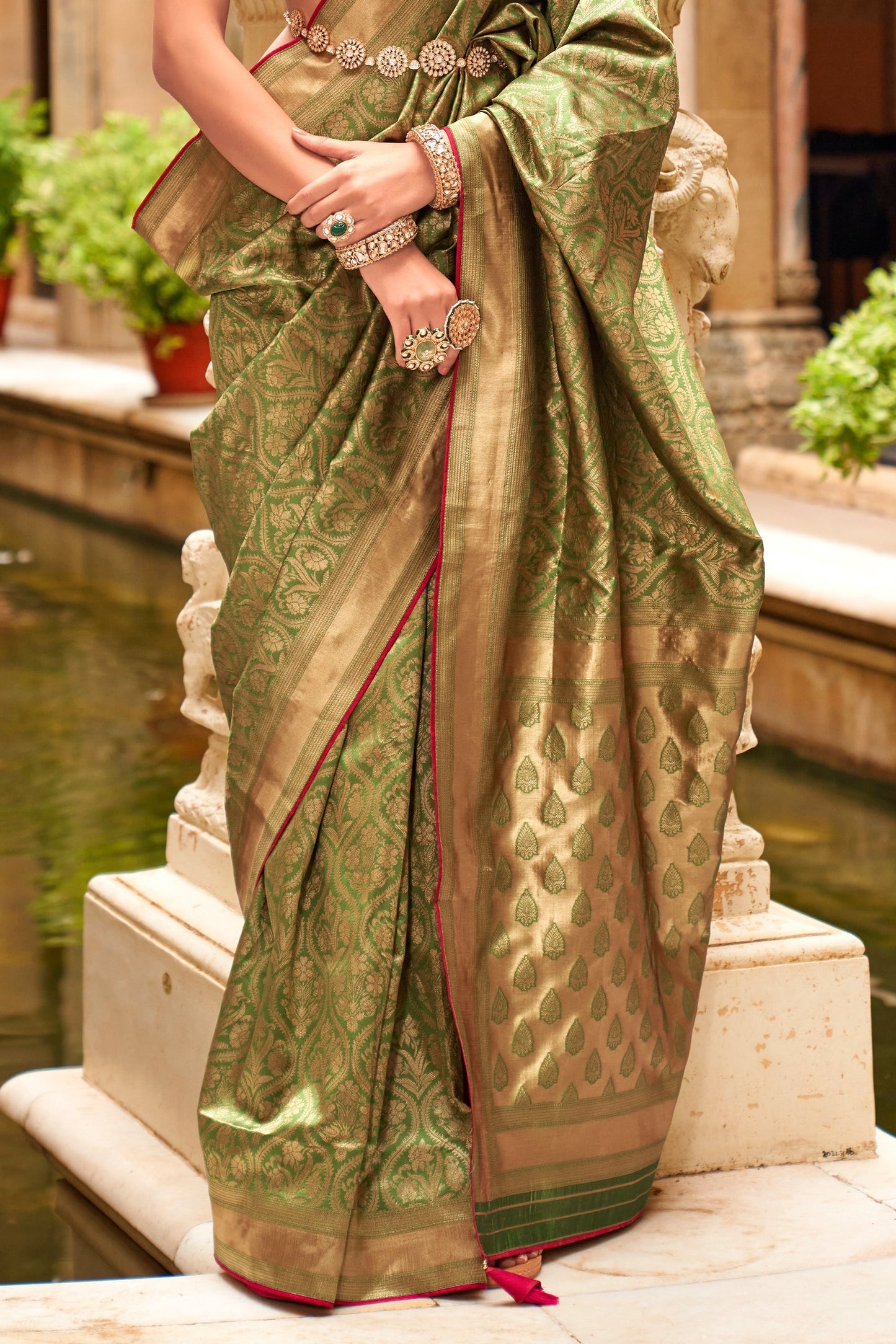 green-printed-silk-saree-zb132494_4_SareeButa.com