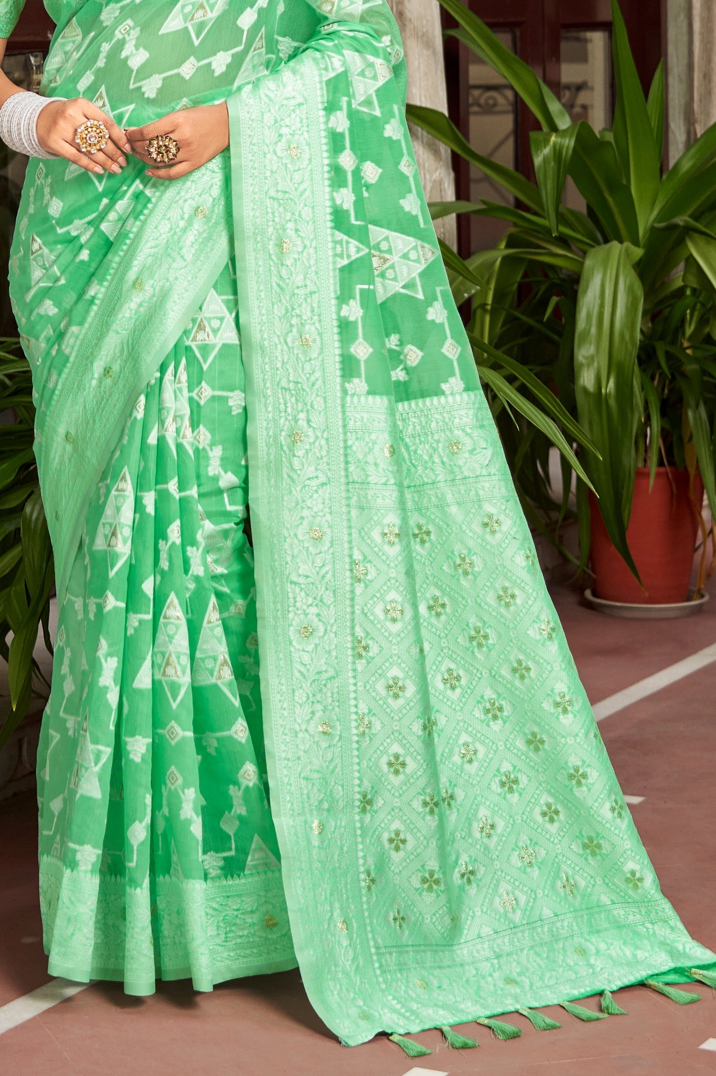 green-woven-cotton-saree-zb132439_3_SareeButa.com