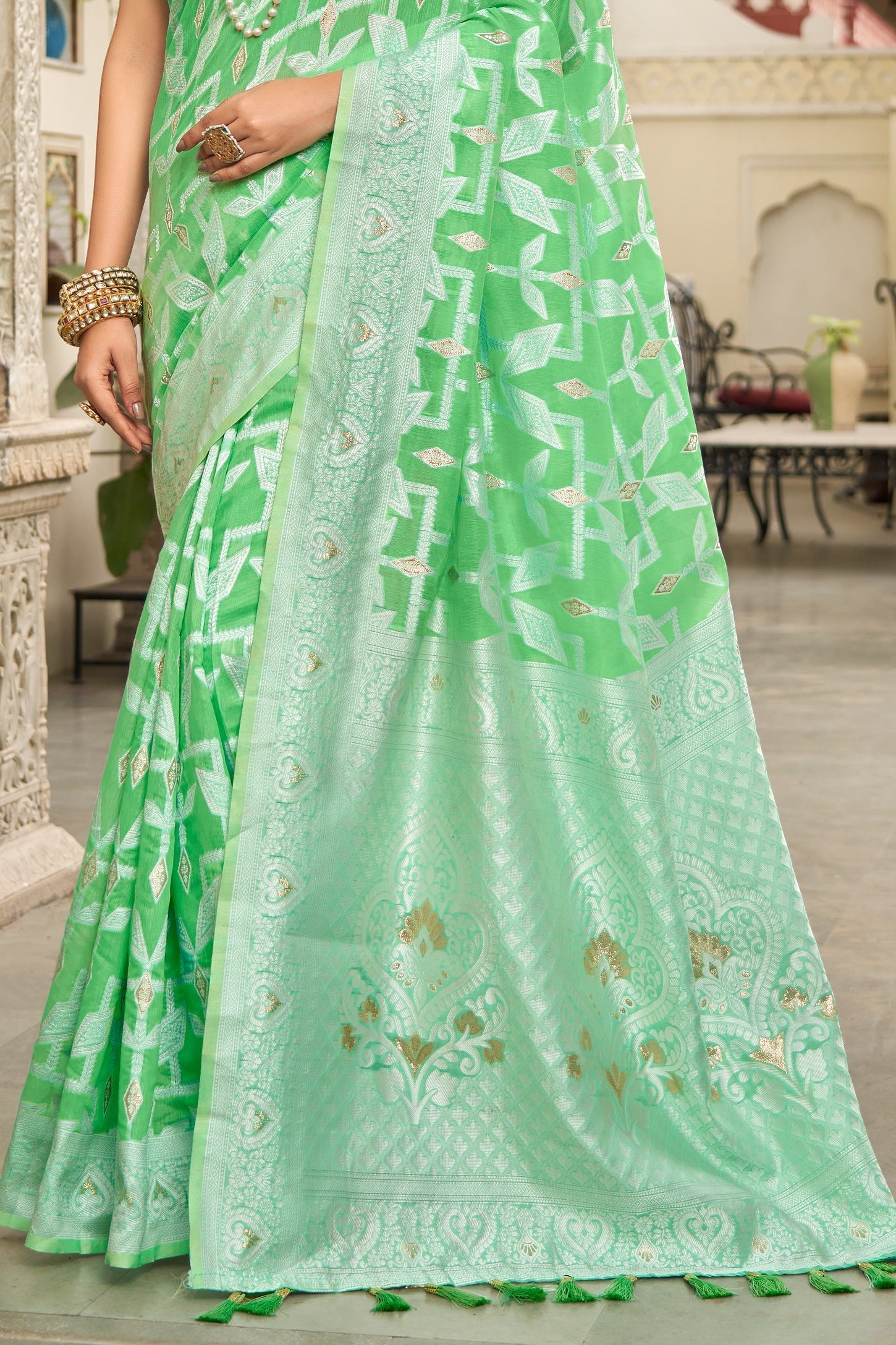 green-woven-cotton-saree-zb132445_3_SareeButa.com