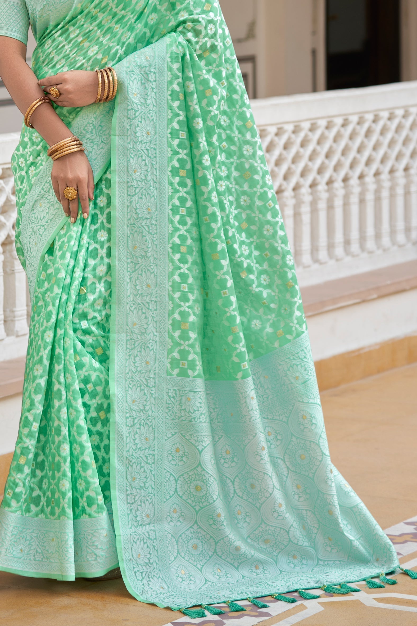 green-woven-cotton-saree-zb132455_3_SareeButa.com