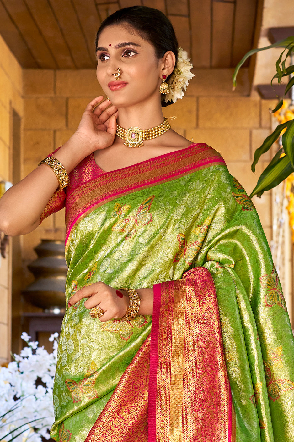 green-silk-kanjivaram-saree-zb132334_2_SareeButa.com