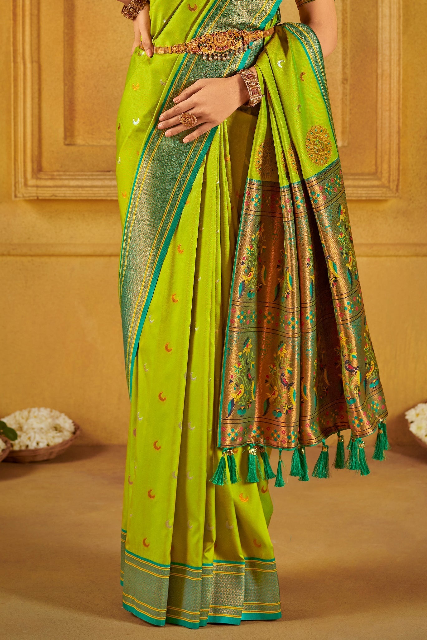 green-silk-paithani-saree-zb132142_3_SareeButa.com